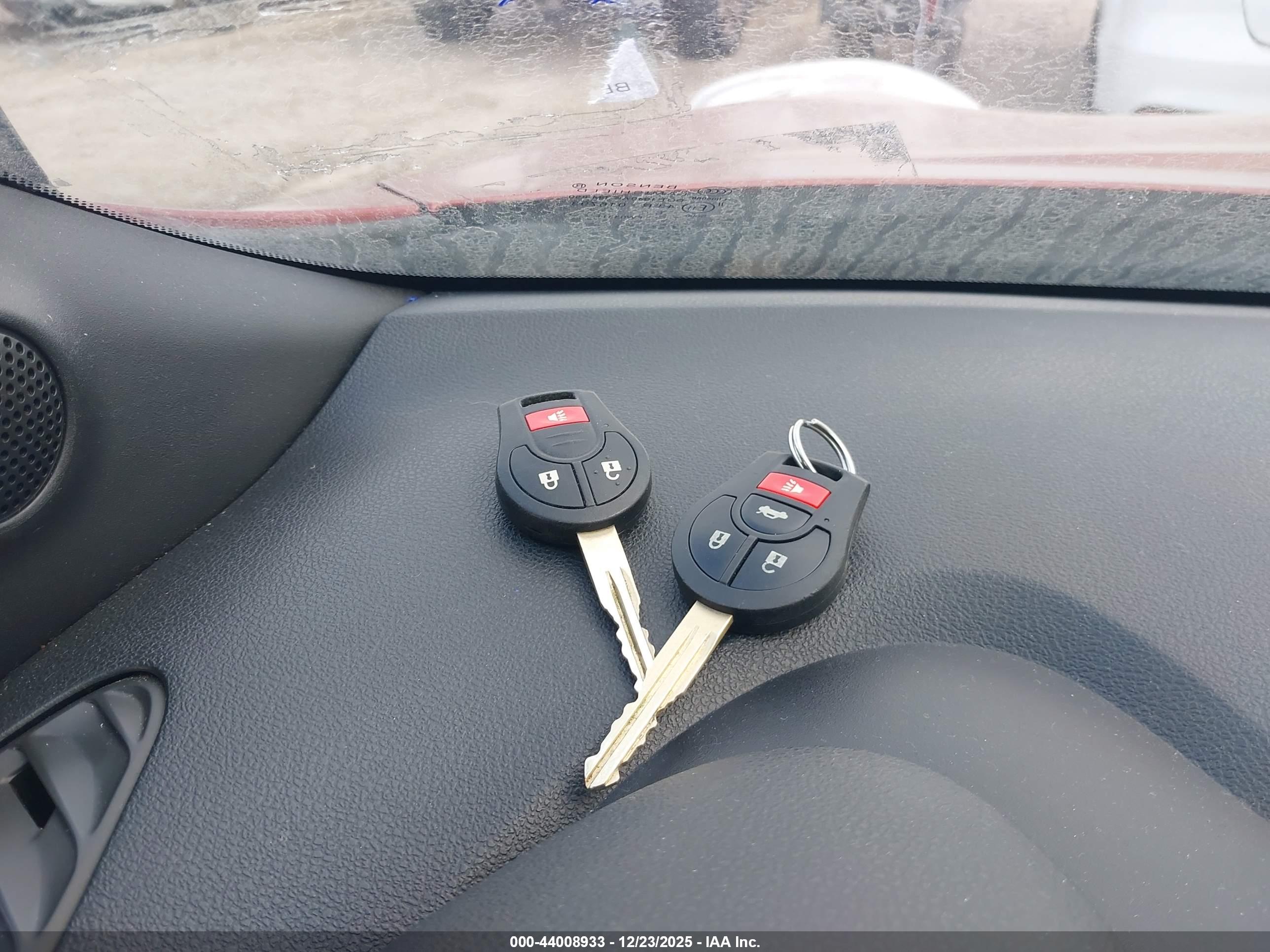 NISSAN JUKE image 11