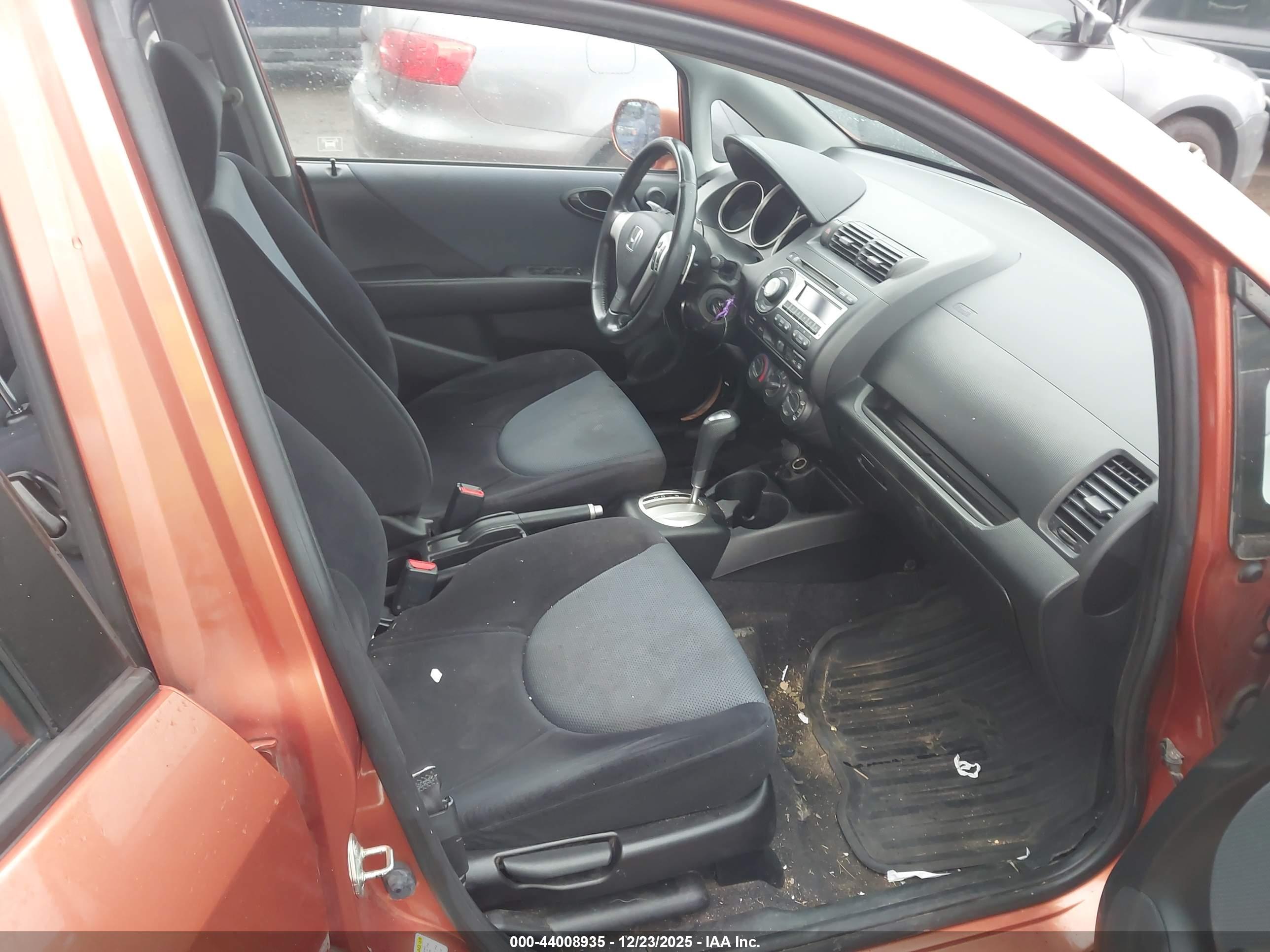 HONDA FIT image 5
