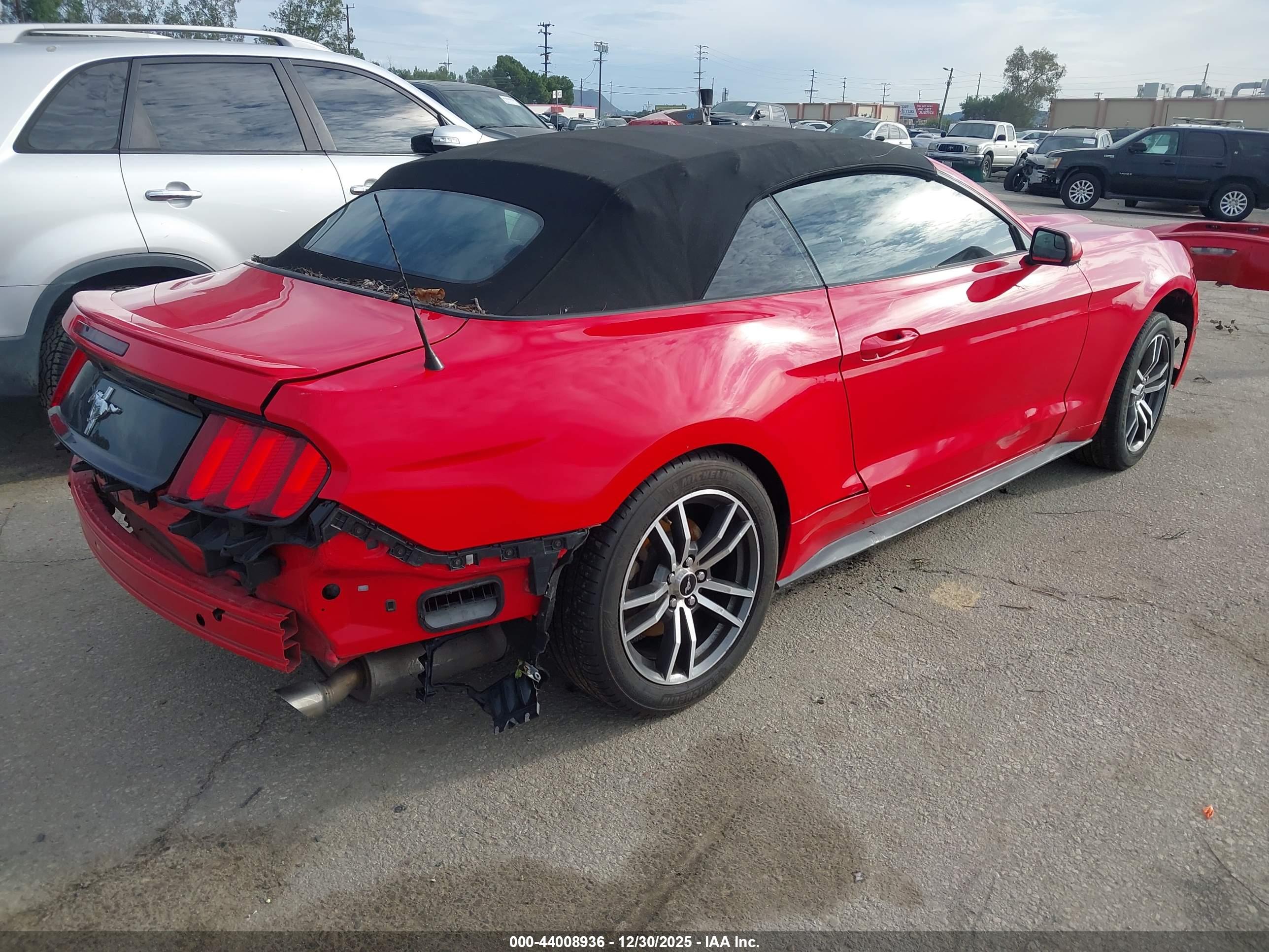 FORD MUSTANG image 4