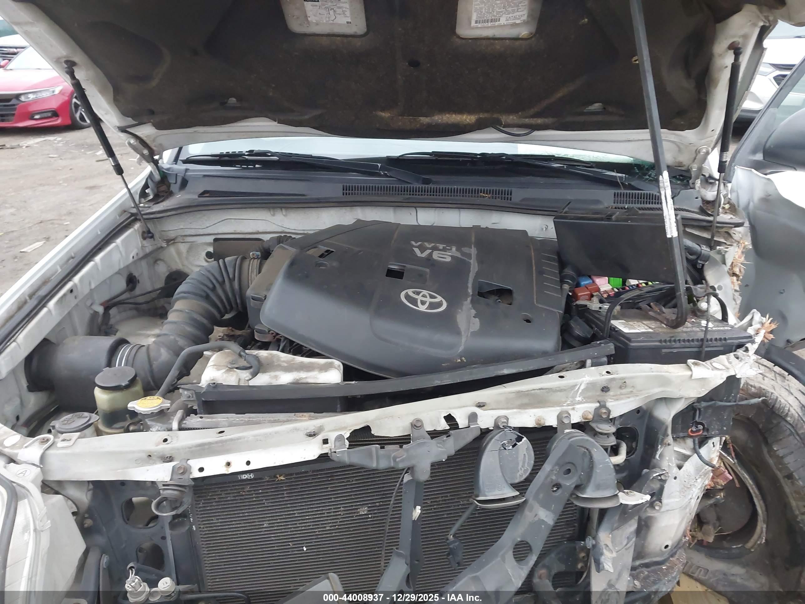 TOYOTA 4RUNNER image 10