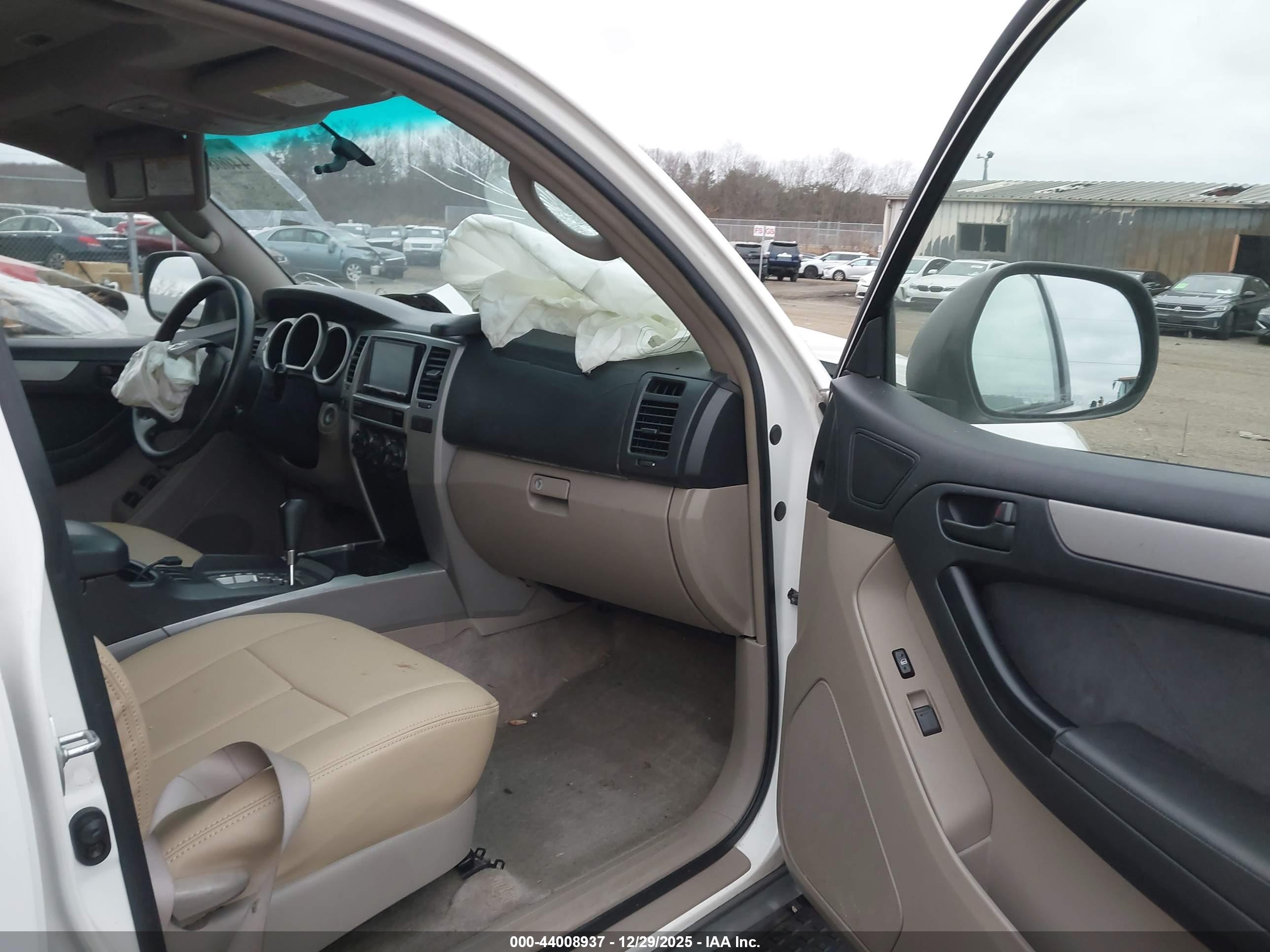 TOYOTA 4RUNNER image 5