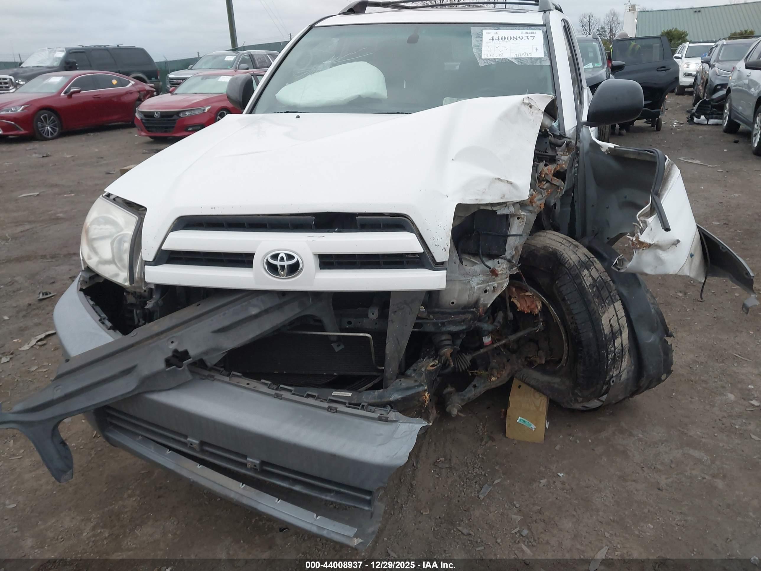 TOYOTA 4RUNNER image 6