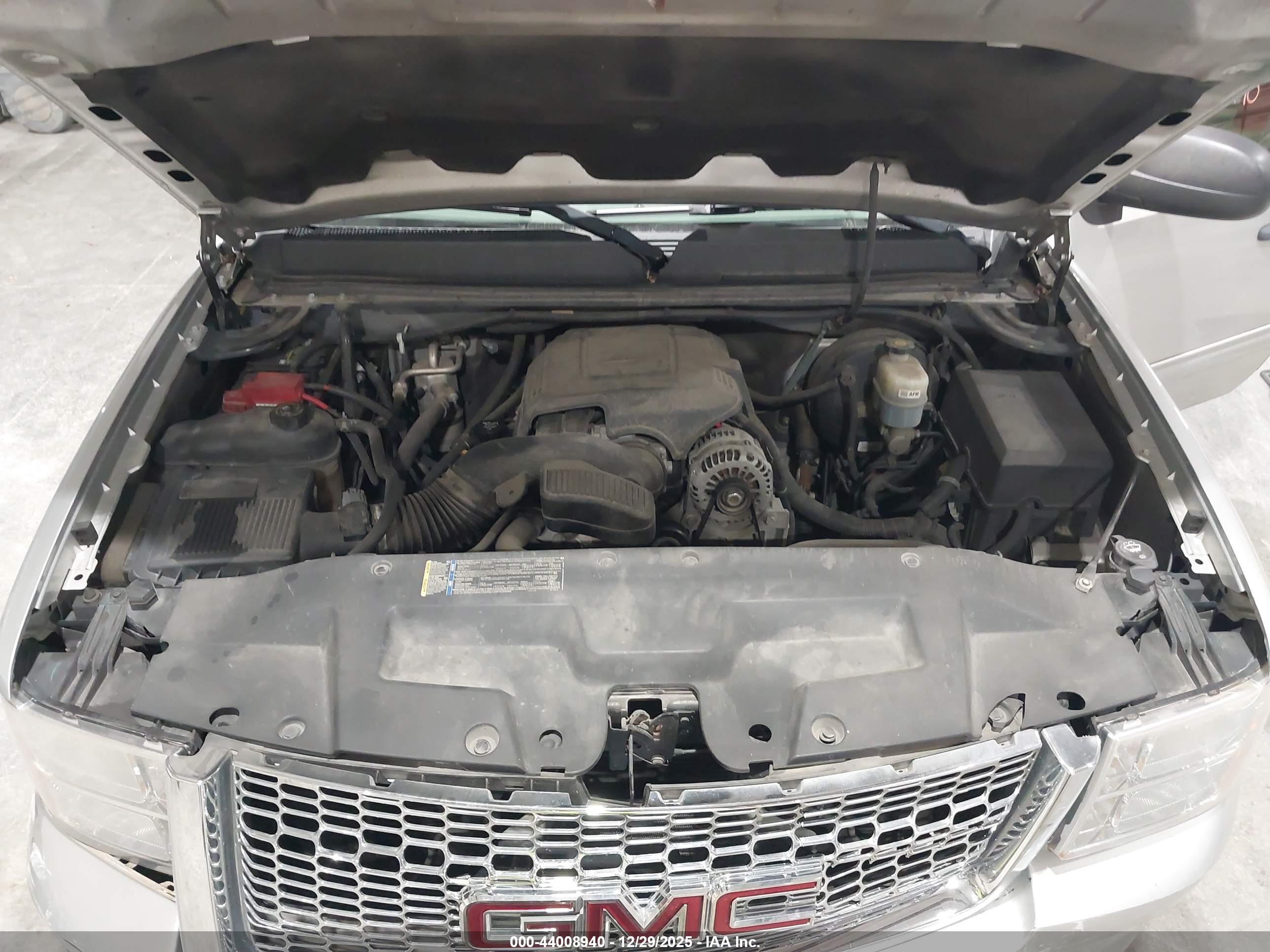 GMC SIERRA image 10