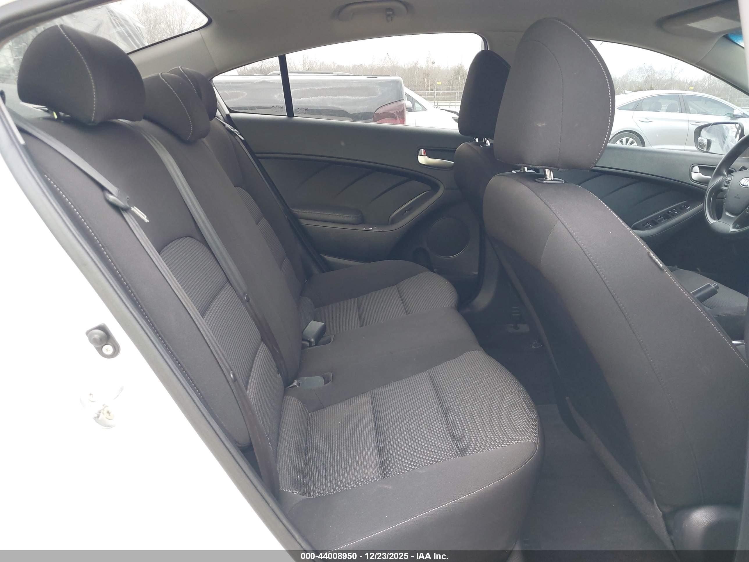 KIA FORTE image 8