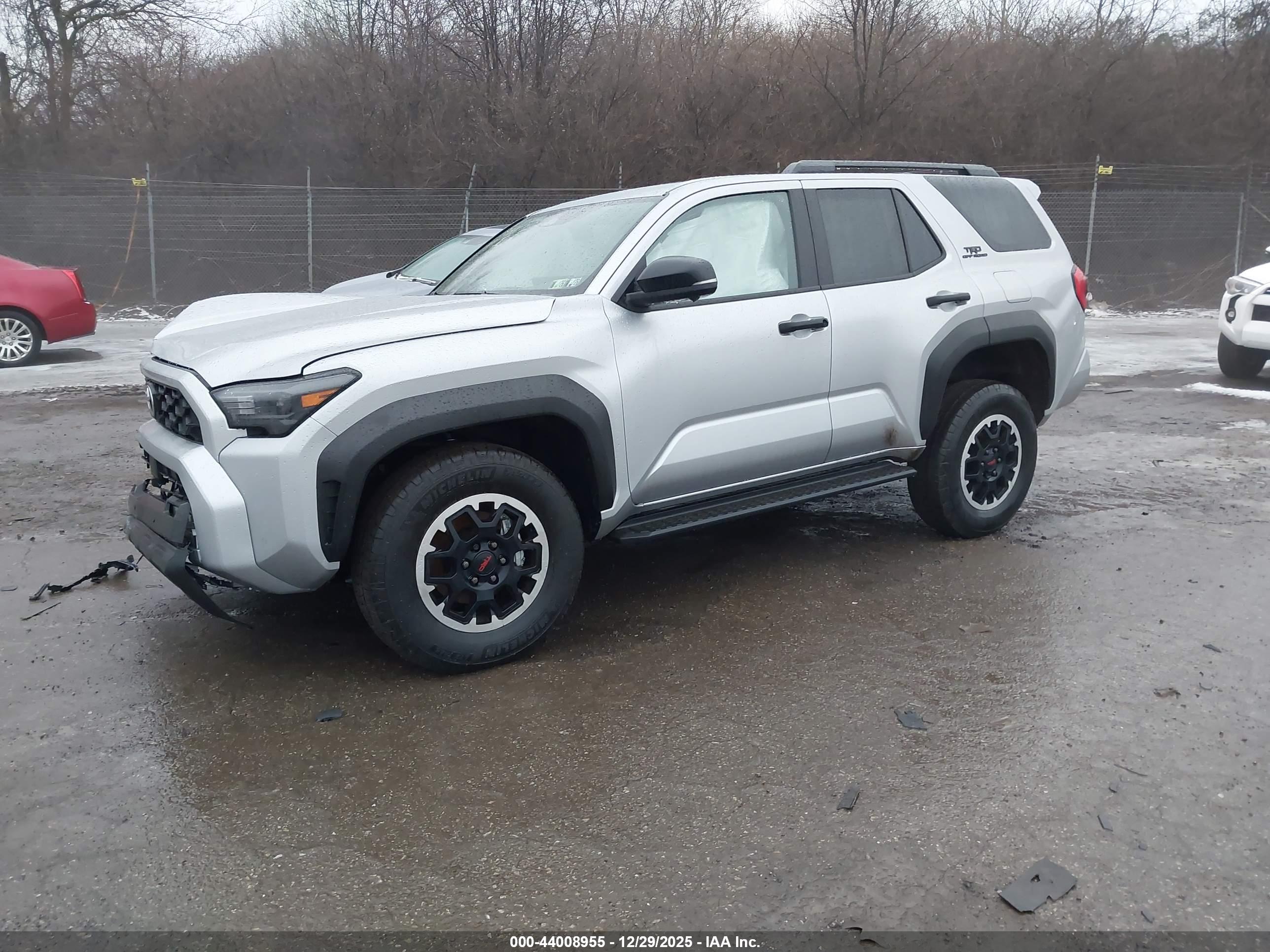TOYOTA 4RUNNER image 2