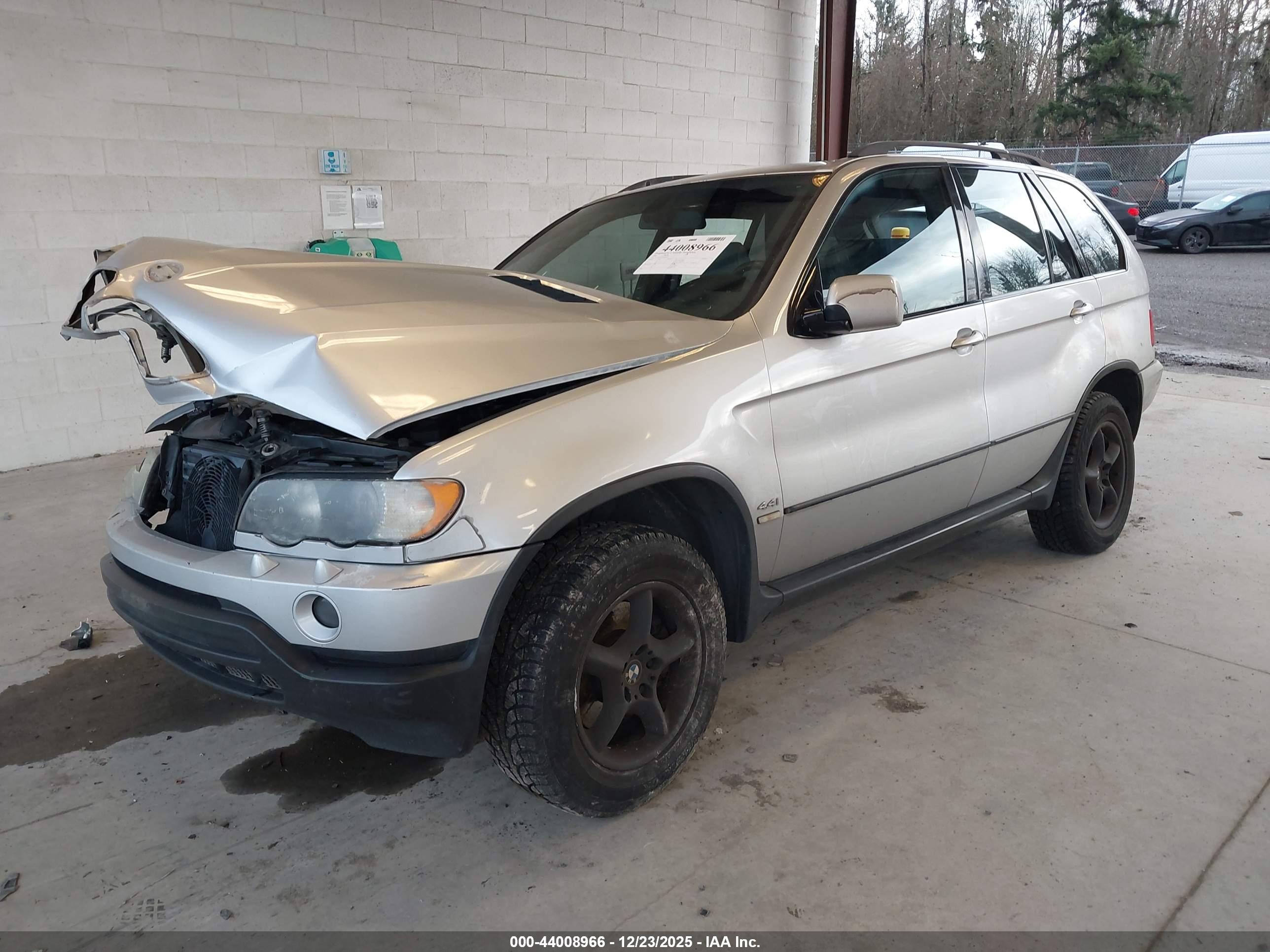 BMW X5 image 2