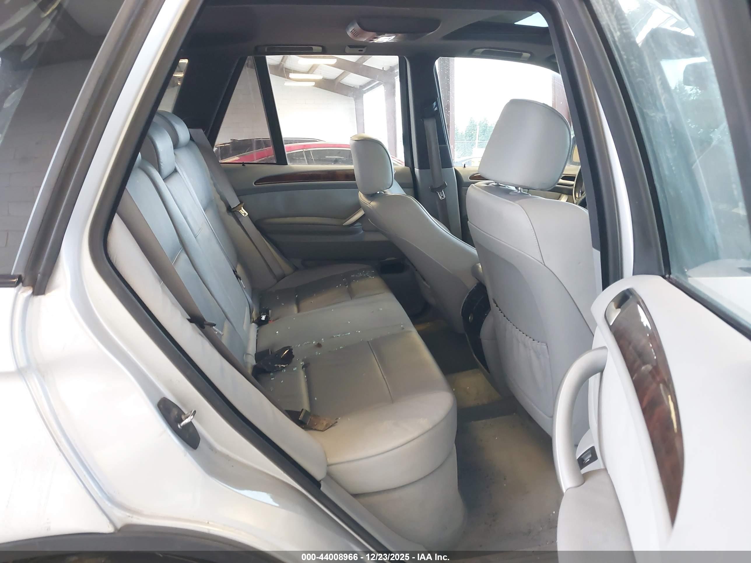 BMW X5 image 8