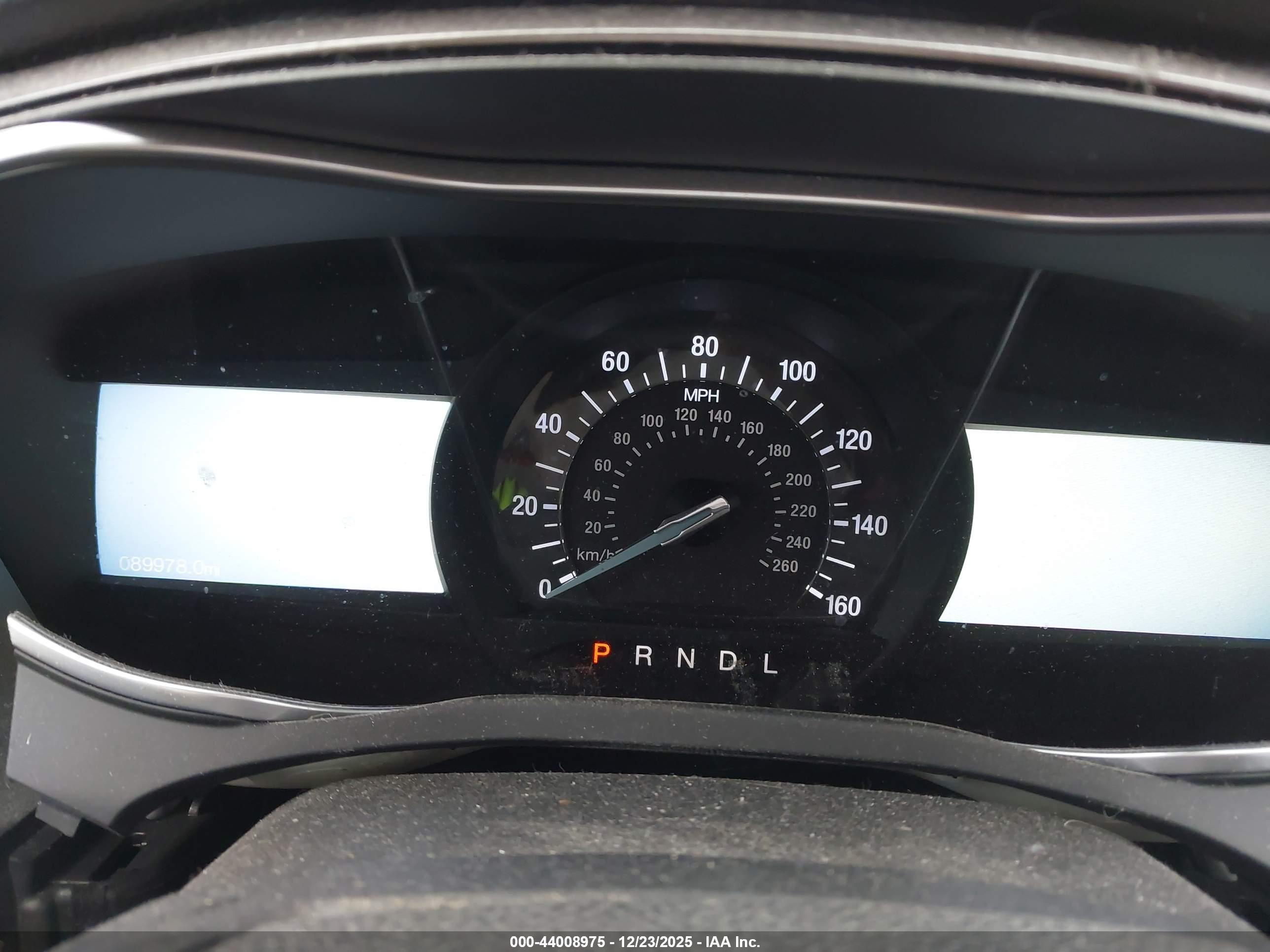 FORD FUSION image 7