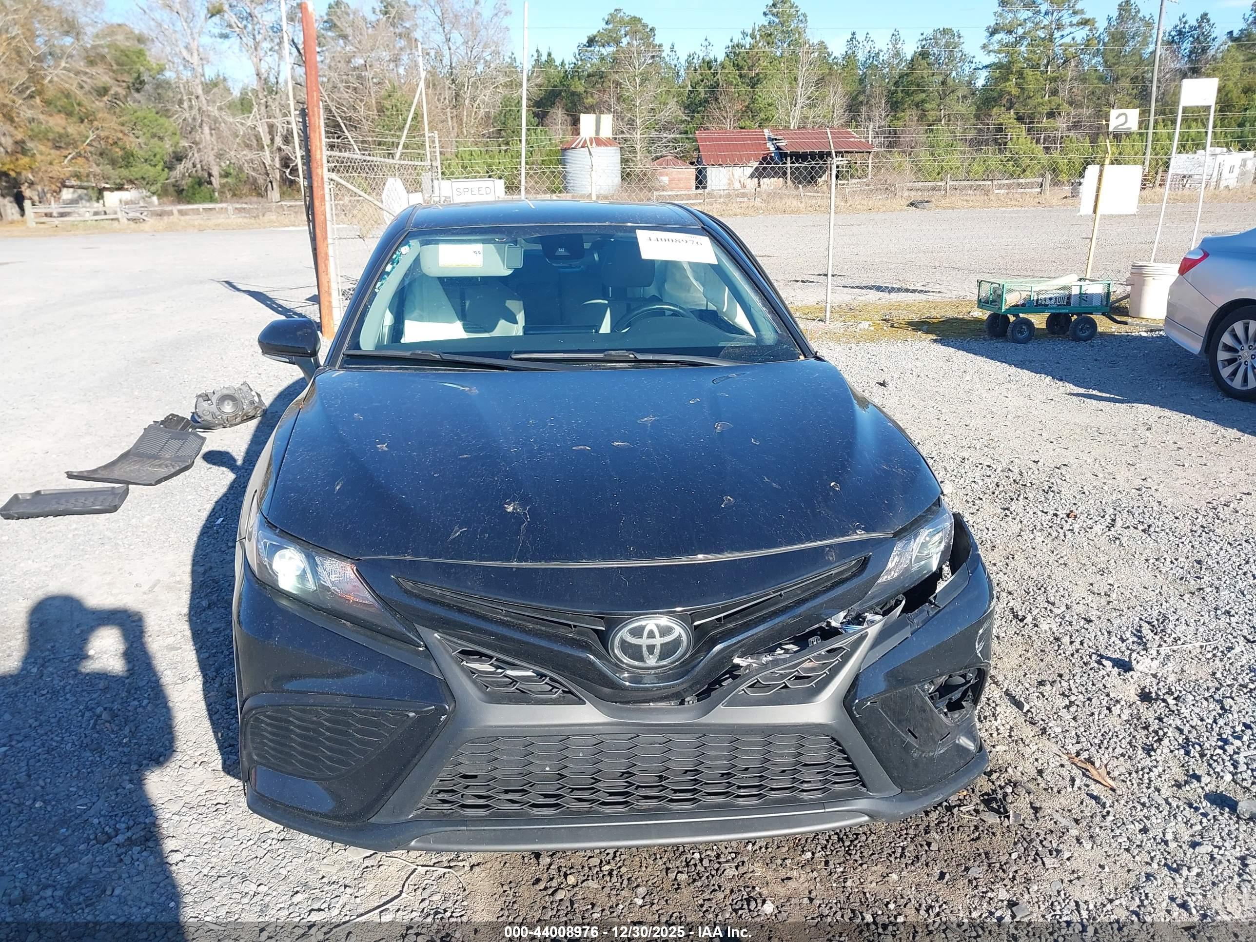 TOYOTA CAMRY image 6