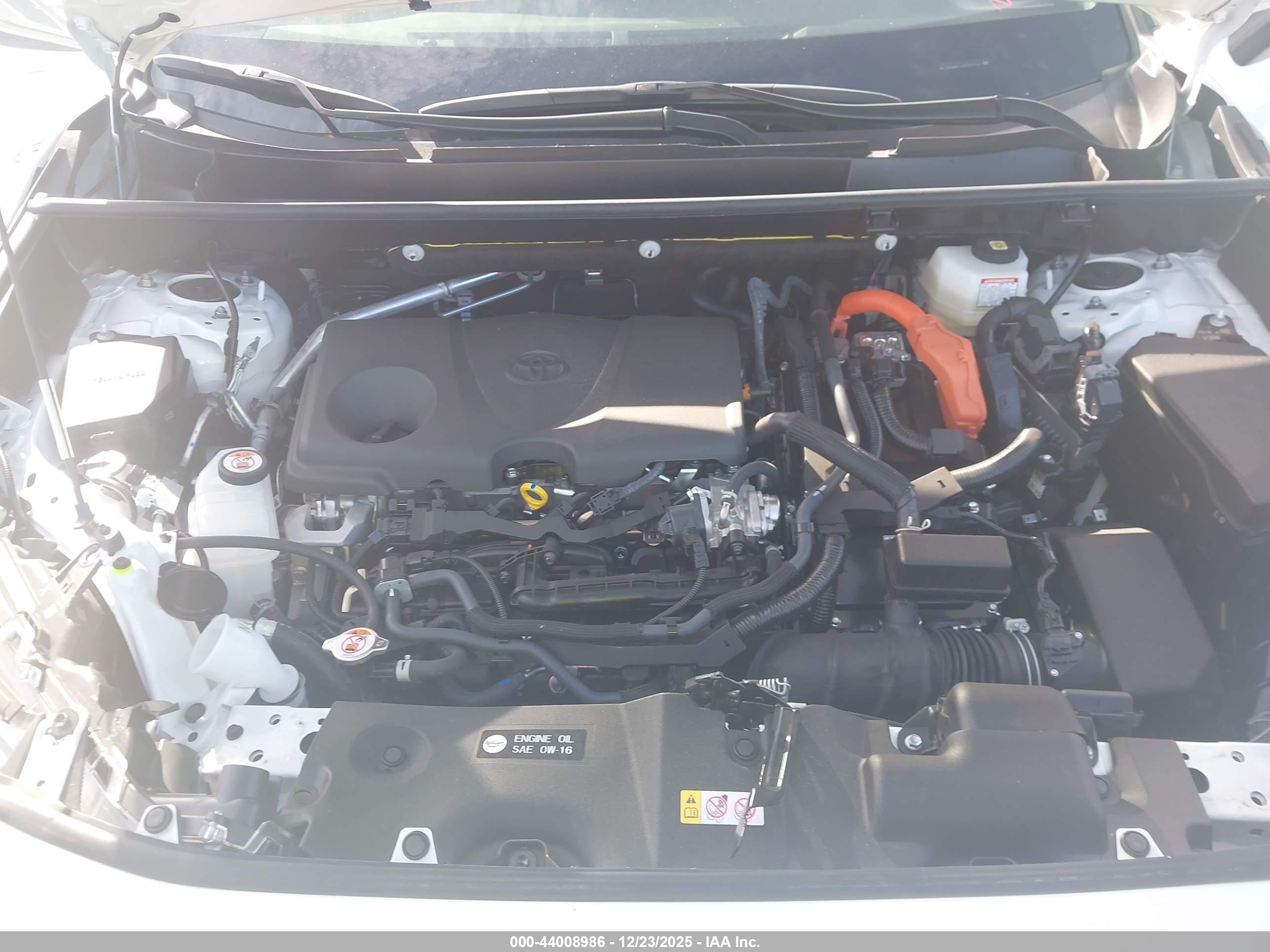 TOYOTA RAV4 image 10