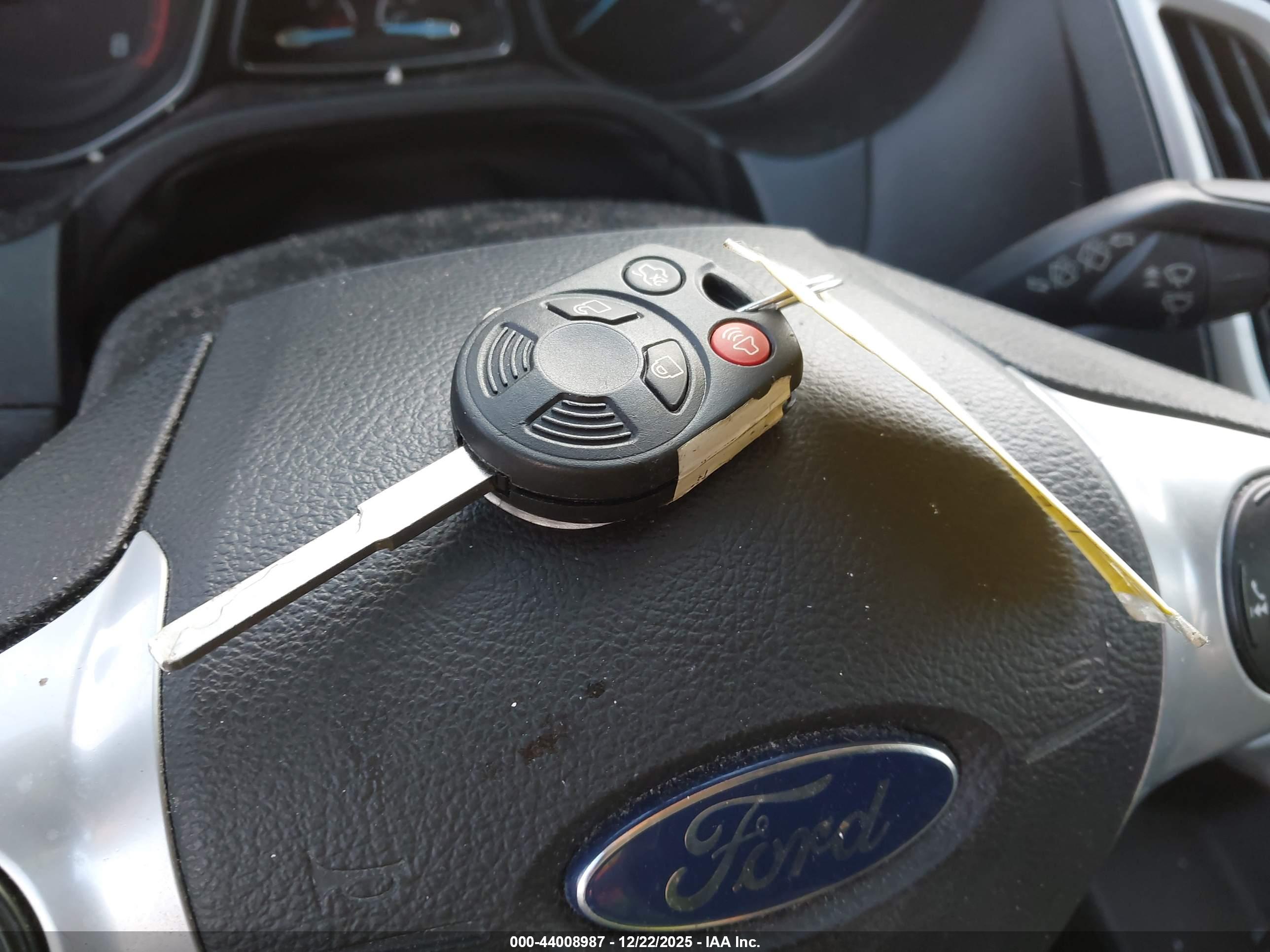 FORD FOCUS image 11
