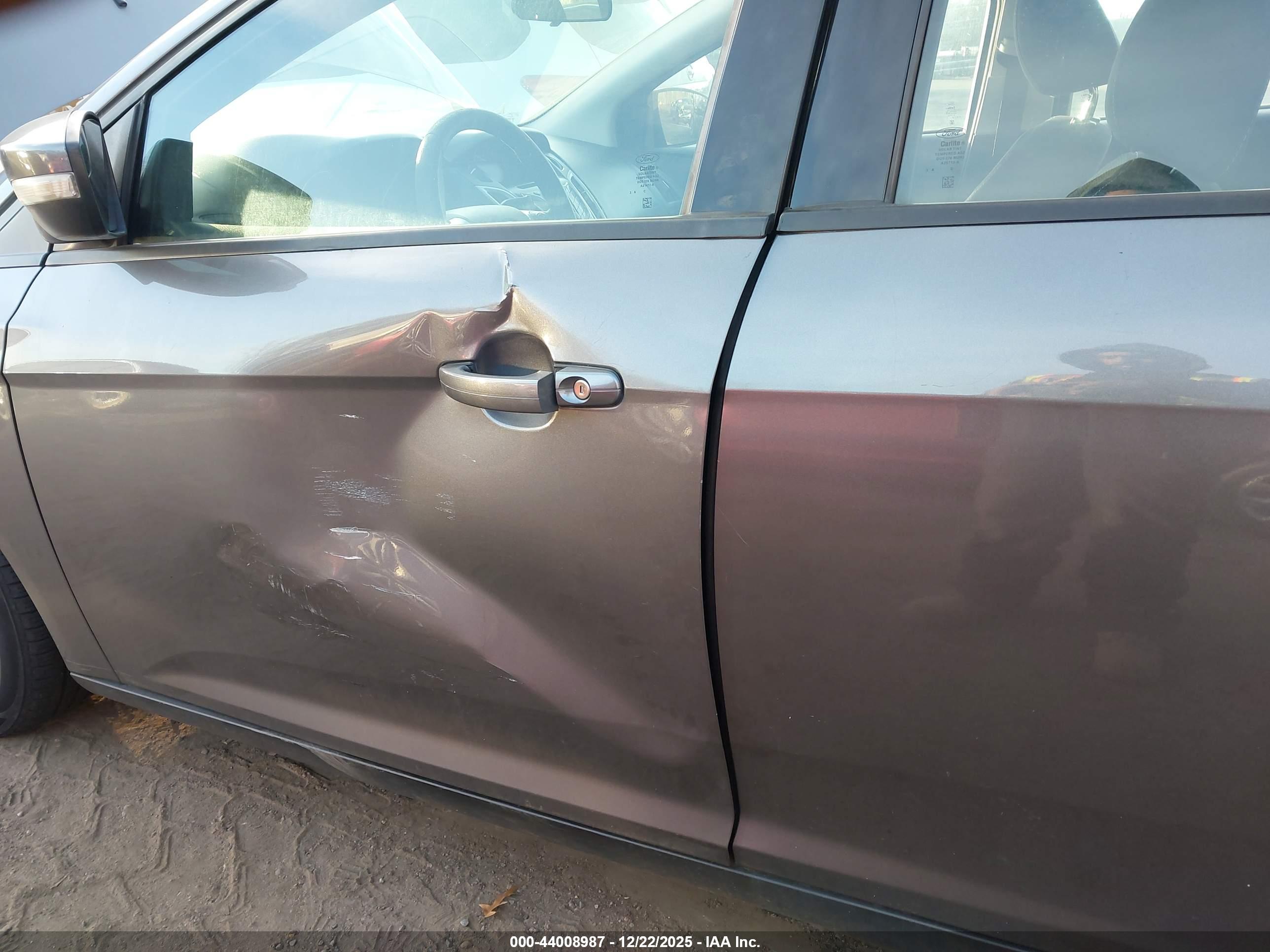 FORD FOCUS image 6