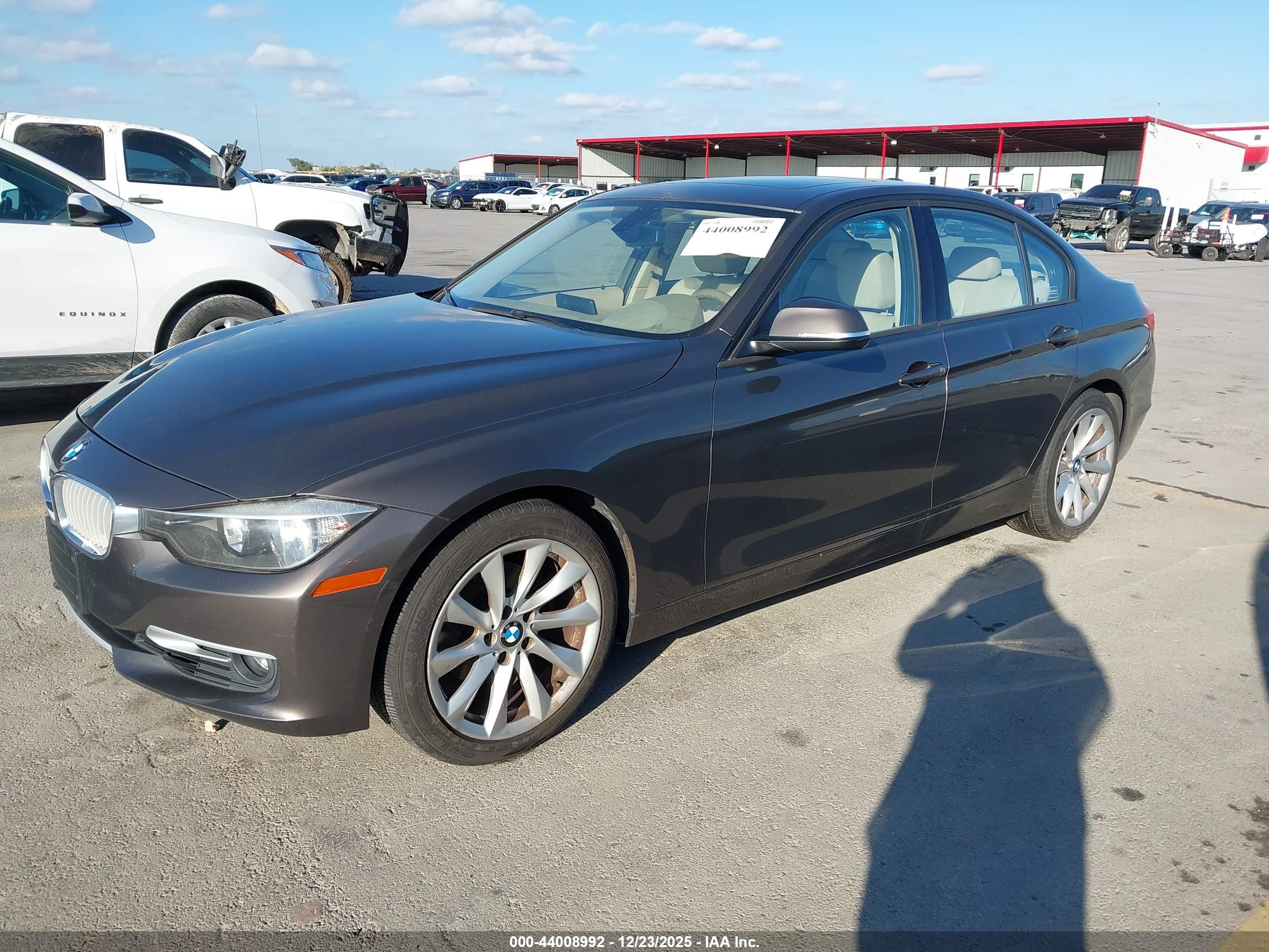 BMW 328I image 2