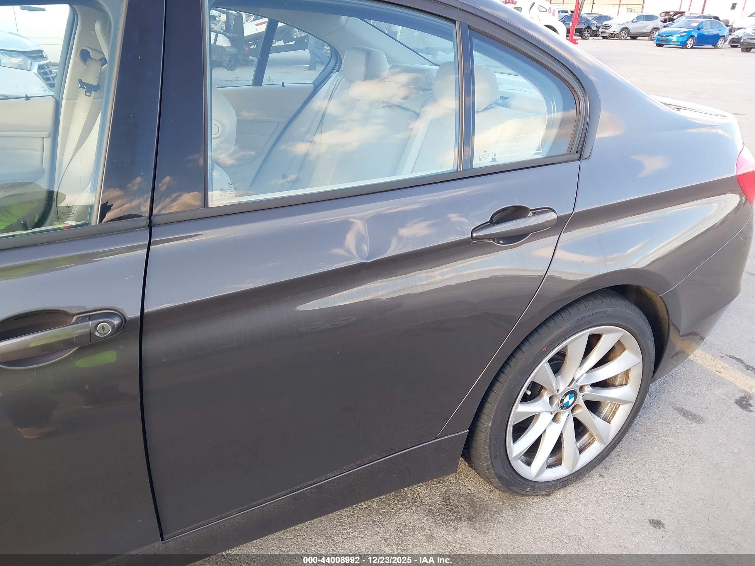 BMW 328I image 6