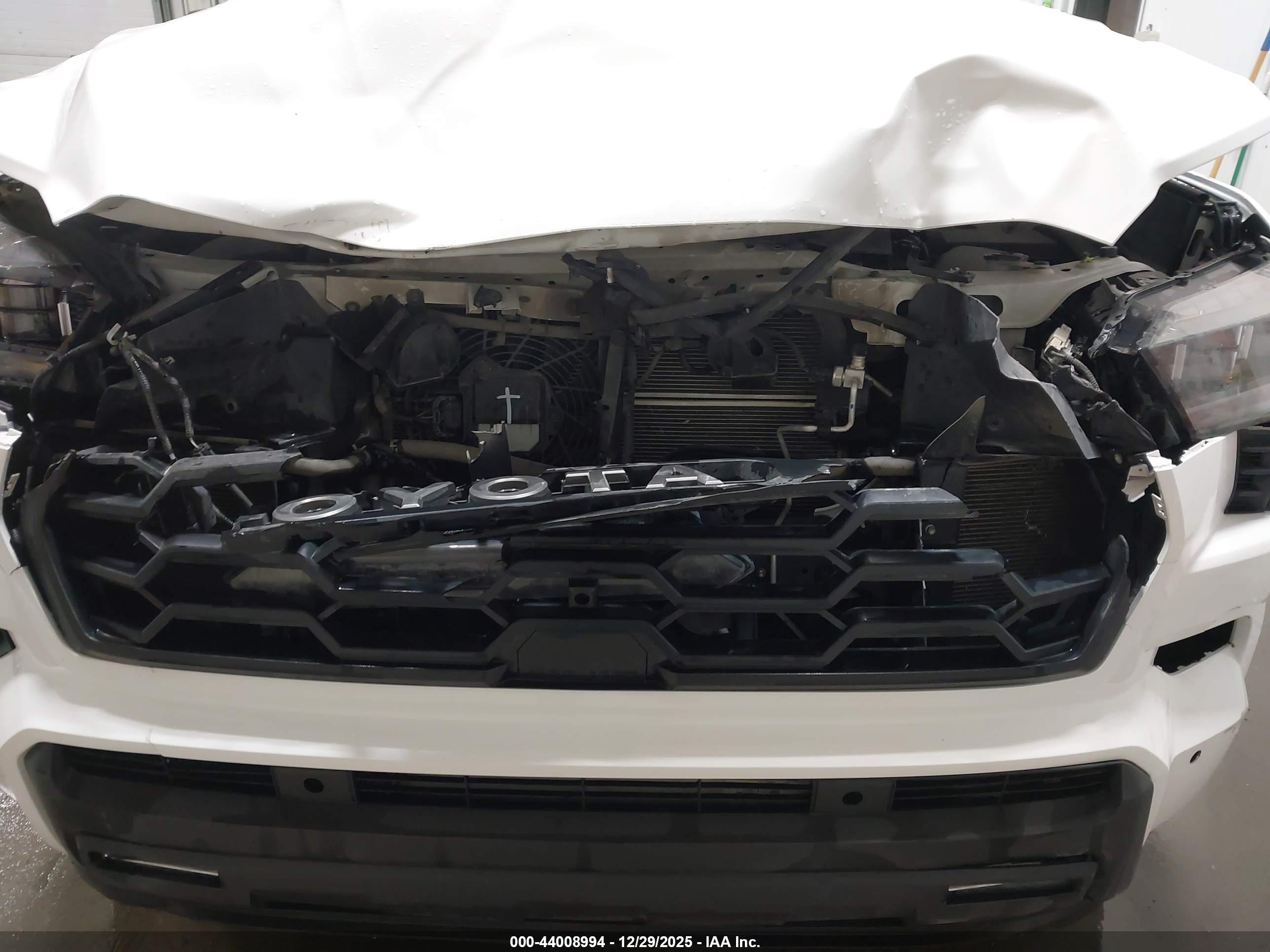 TOYOTA SEQUOIA image 6
