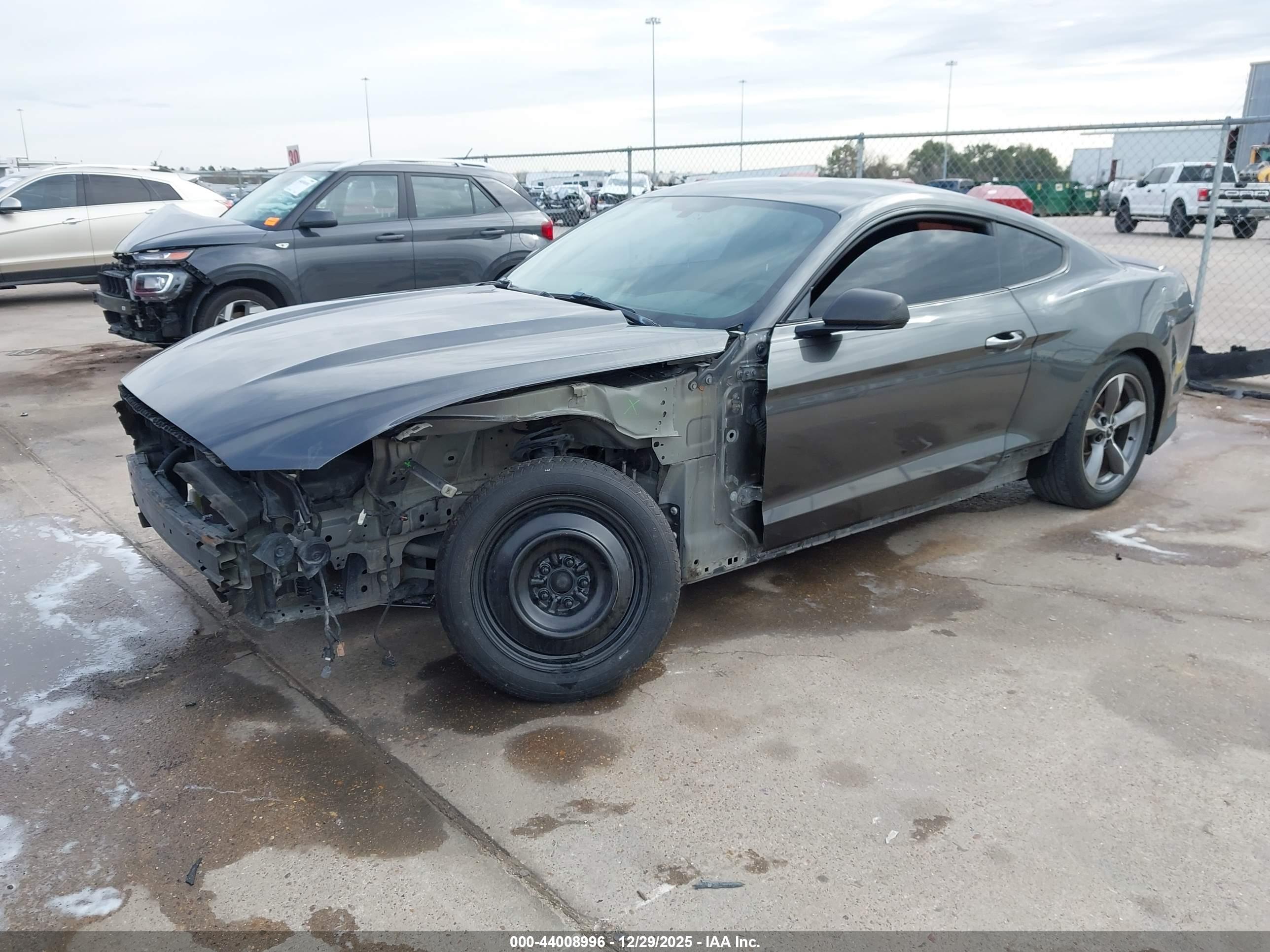 FORD MUSTANG image 2