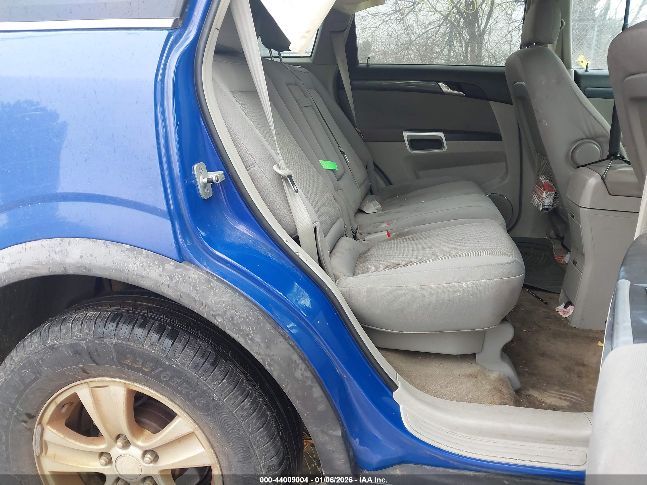 SATURN VUE image 8
