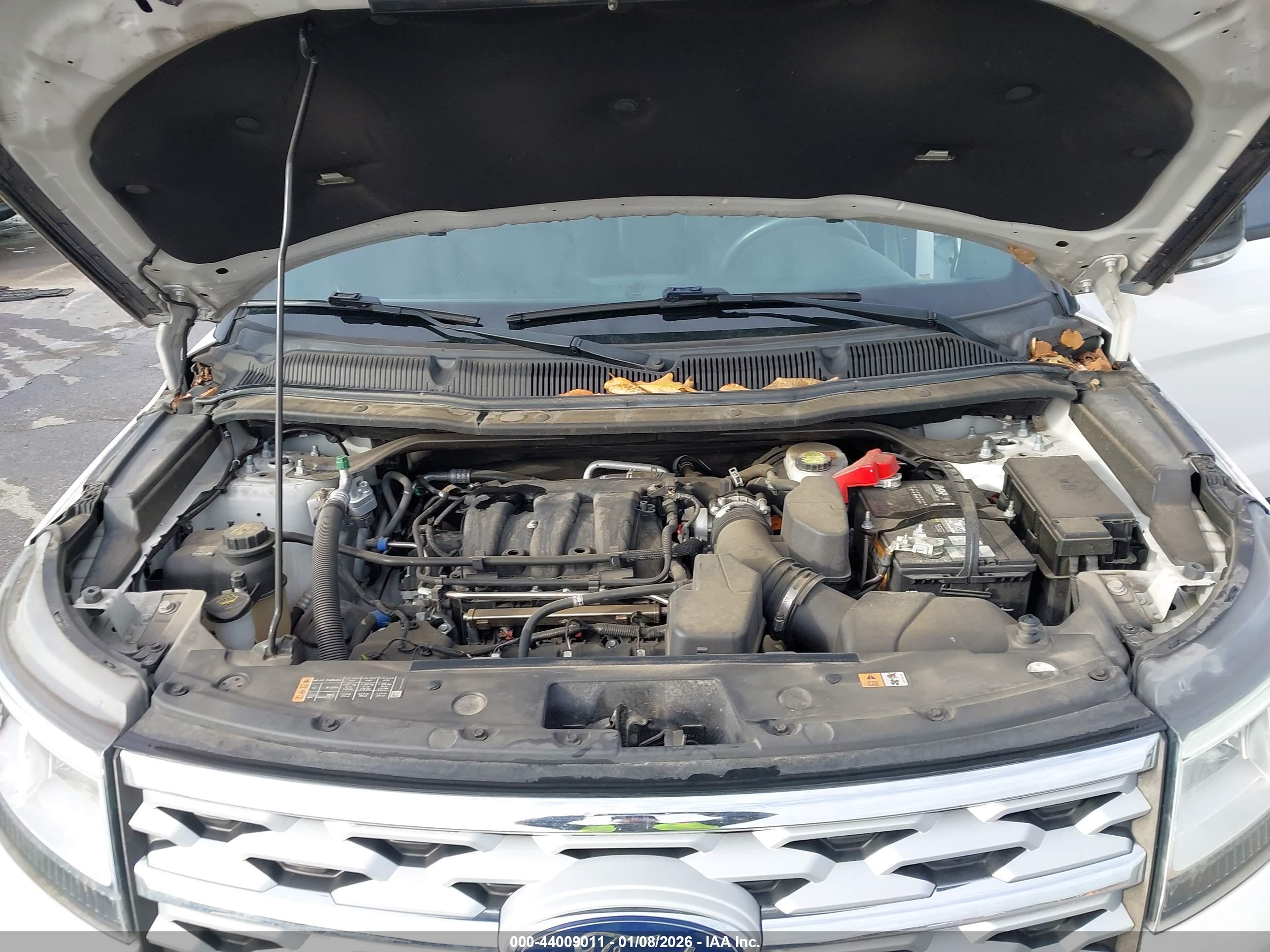 FORD EXPLORER image 10