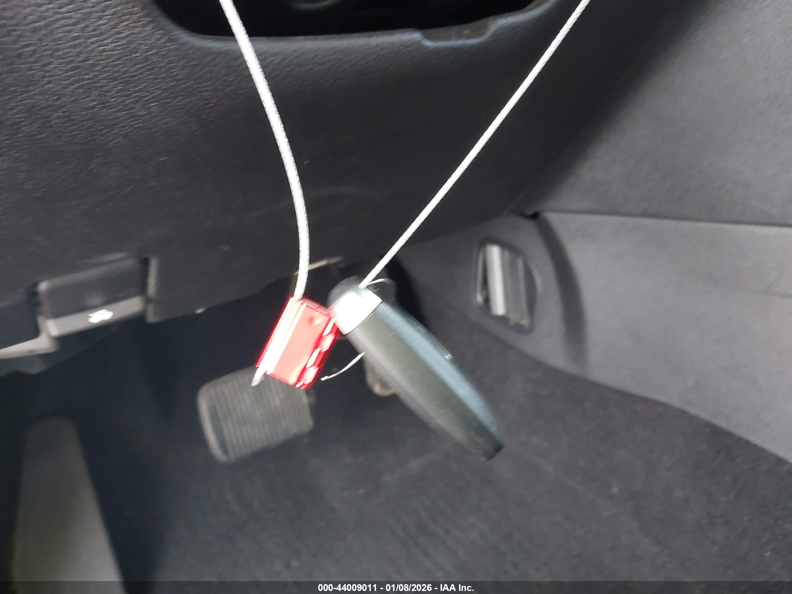 FORD EXPLORER image 11