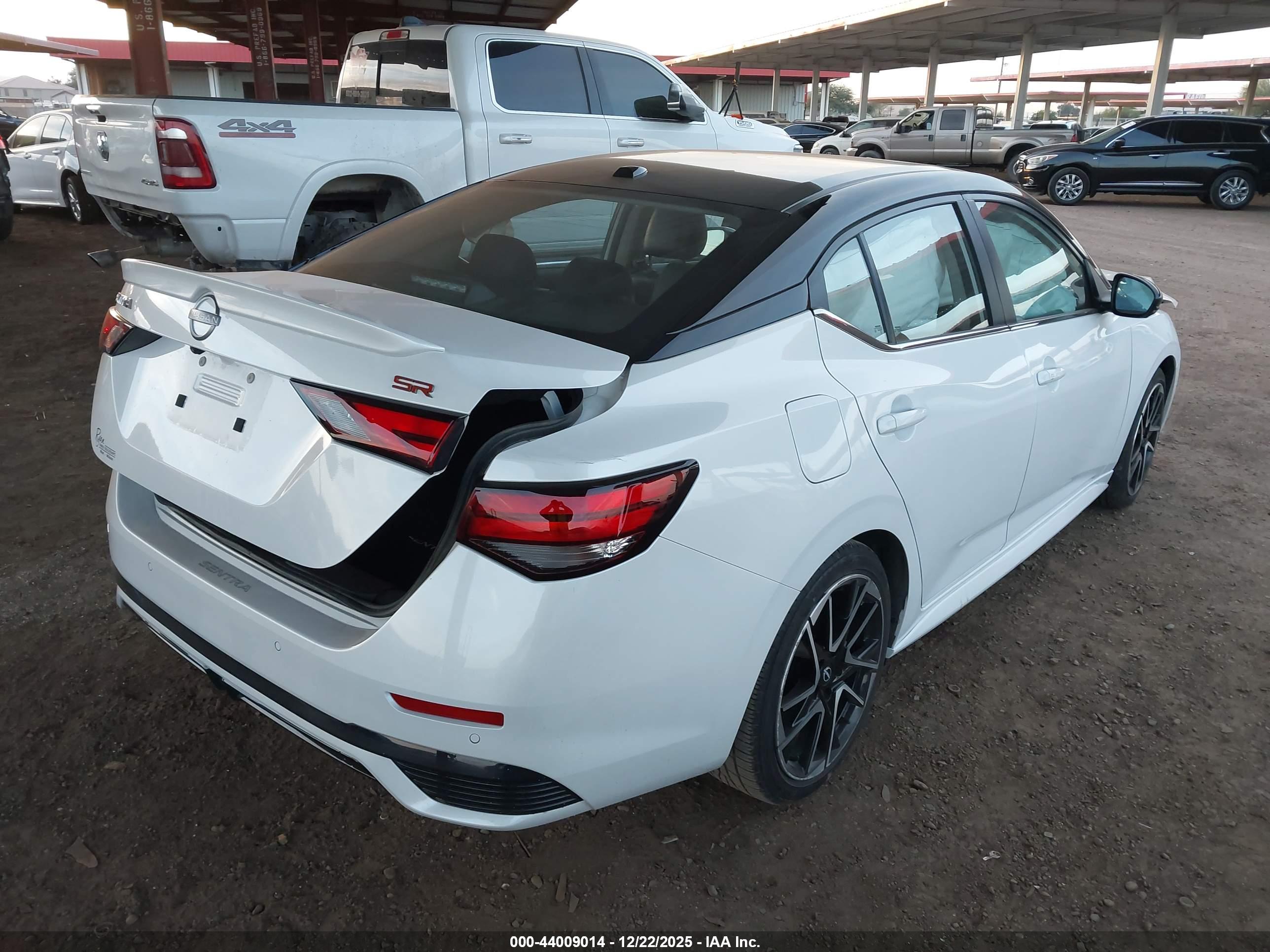 NISSAN SENTRA image 4