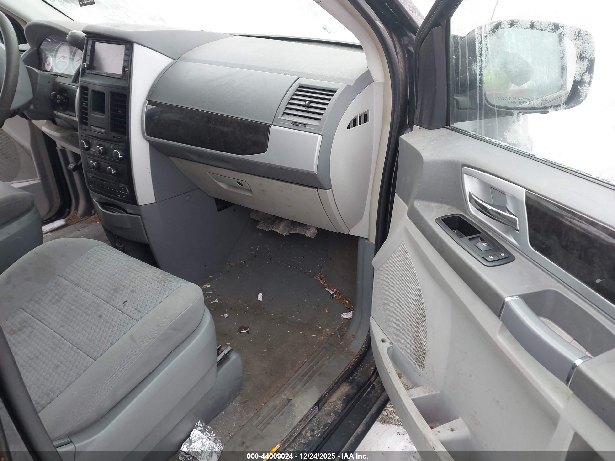 DODGE GRAND image 5