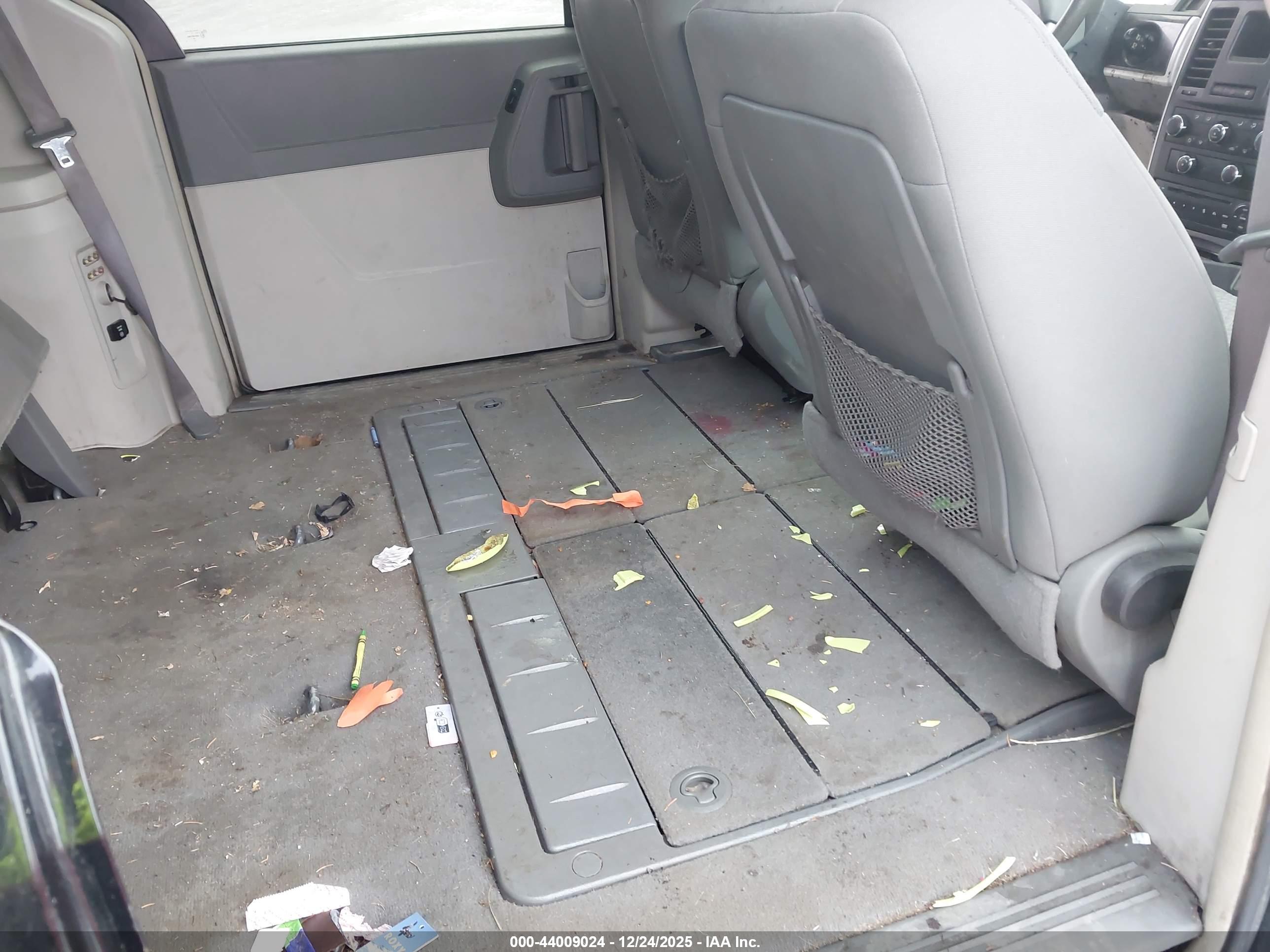 DODGE GRAND image 8