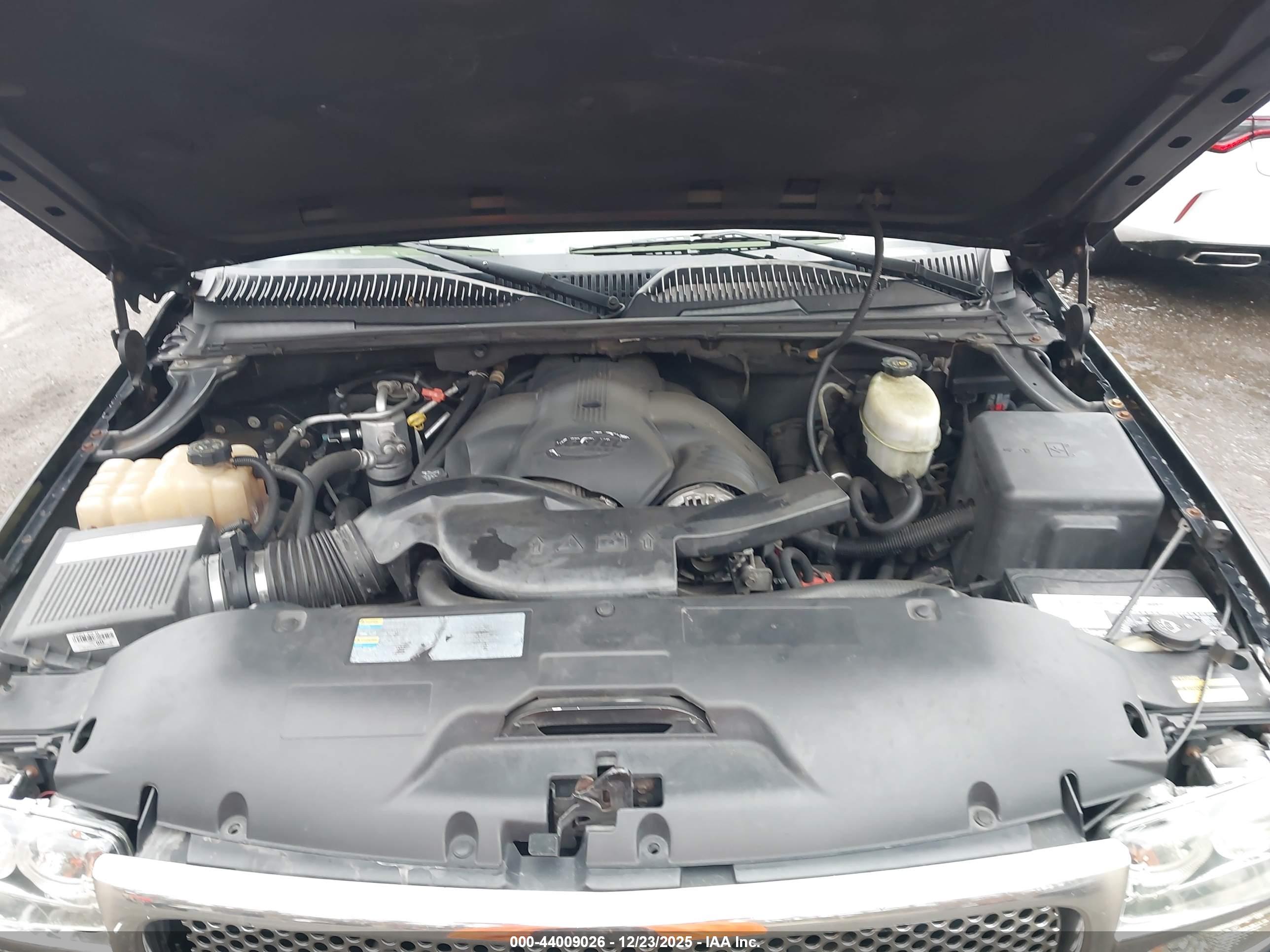 GMC YUKON image 10