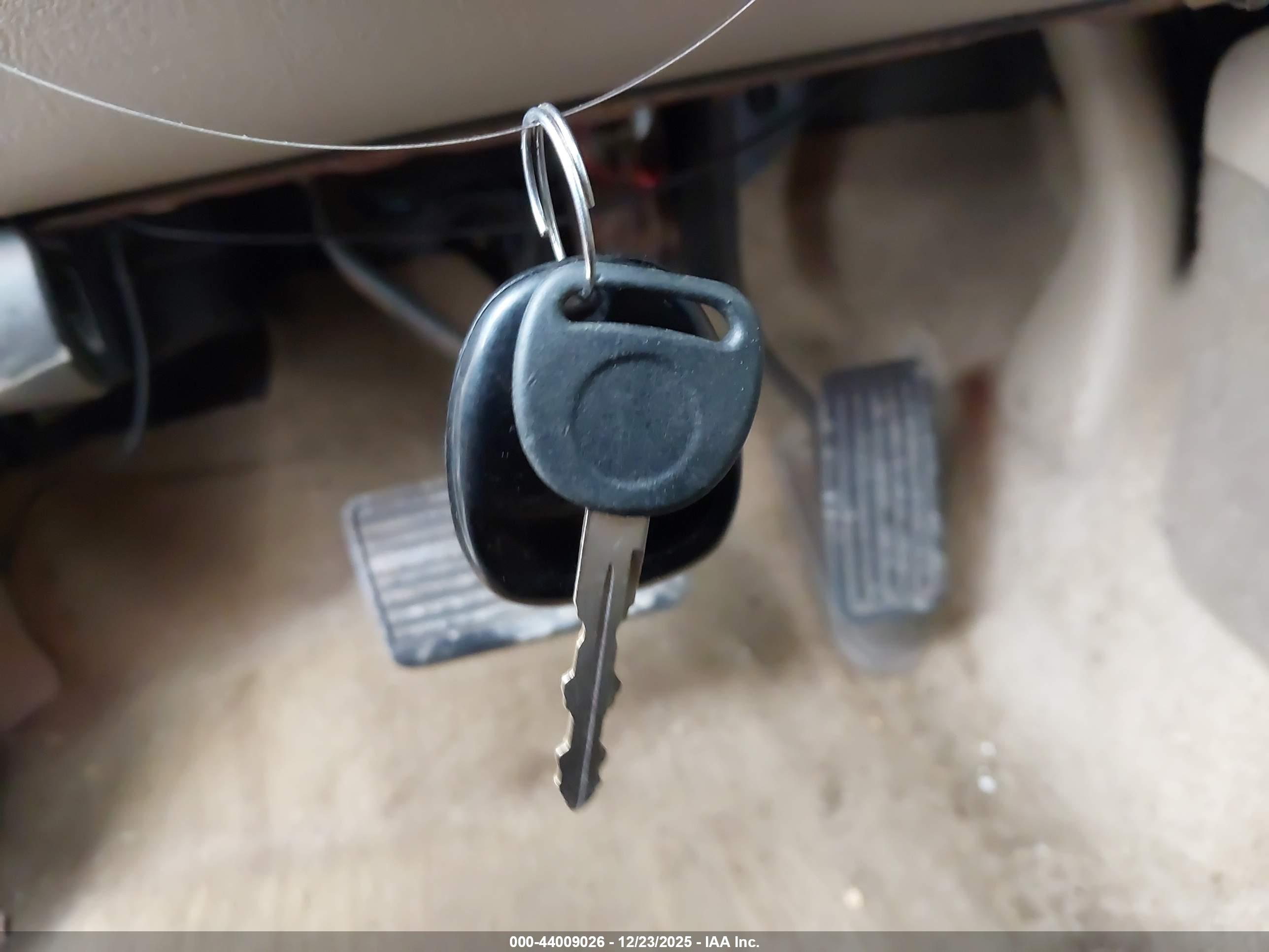 GMC YUKON image 11
