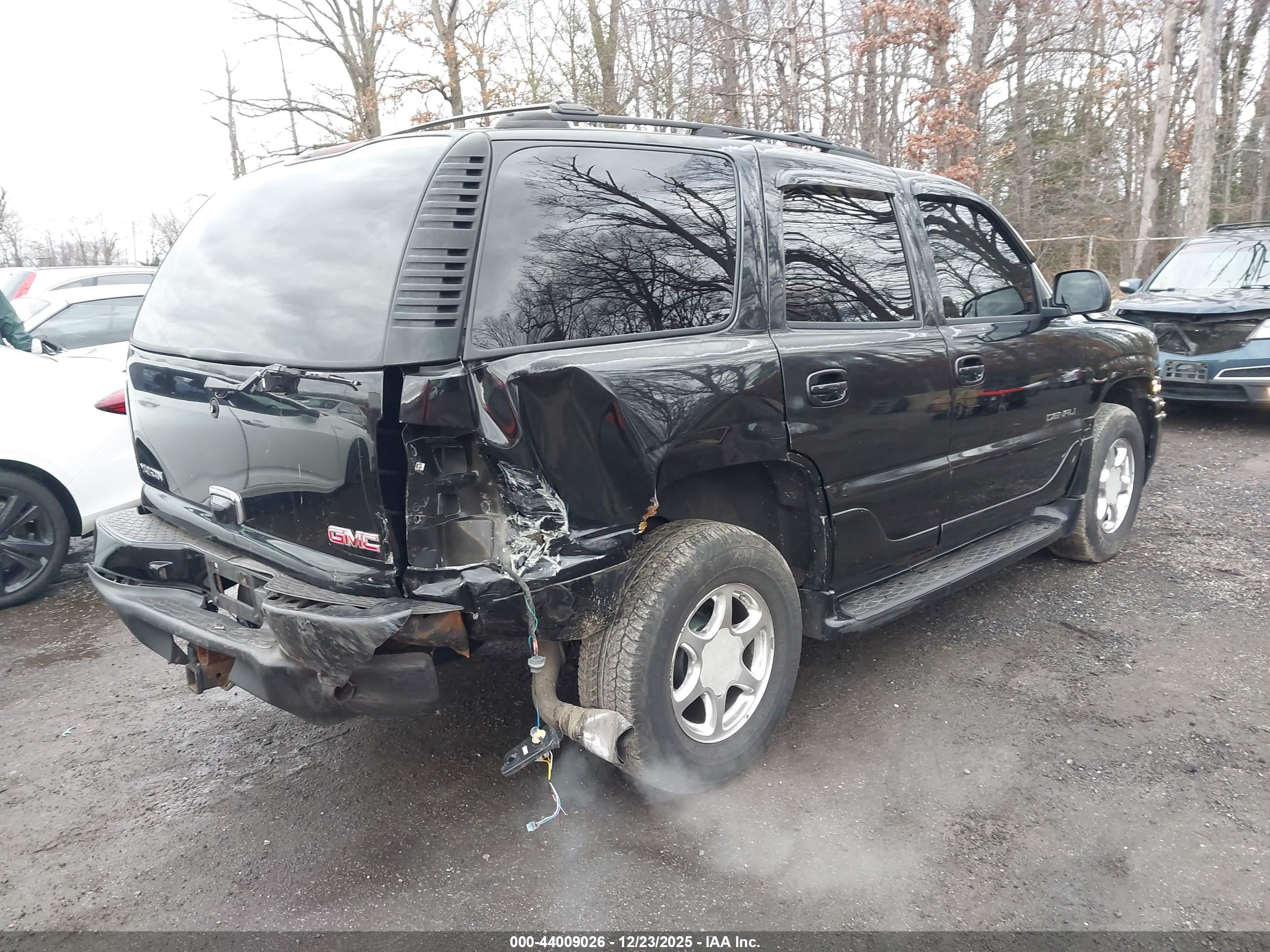 GMC YUKON image 4