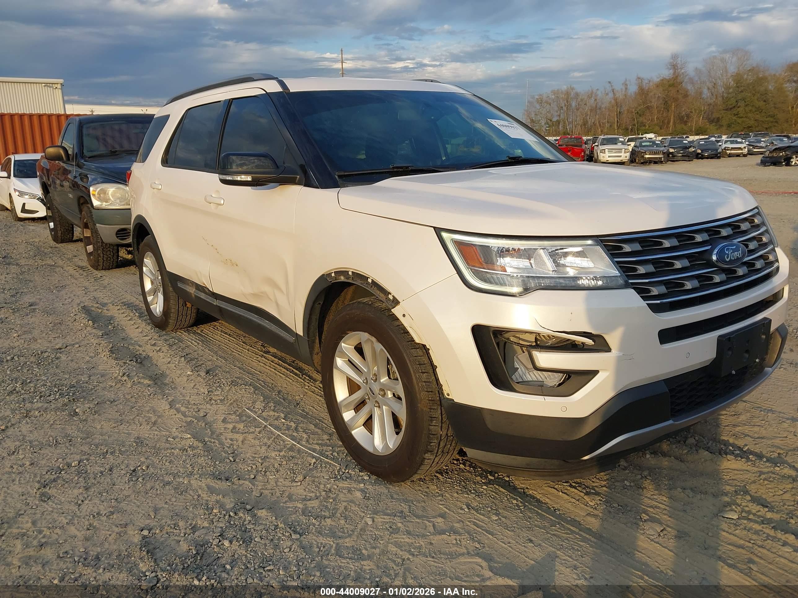 FORD EXPLORER image 6
