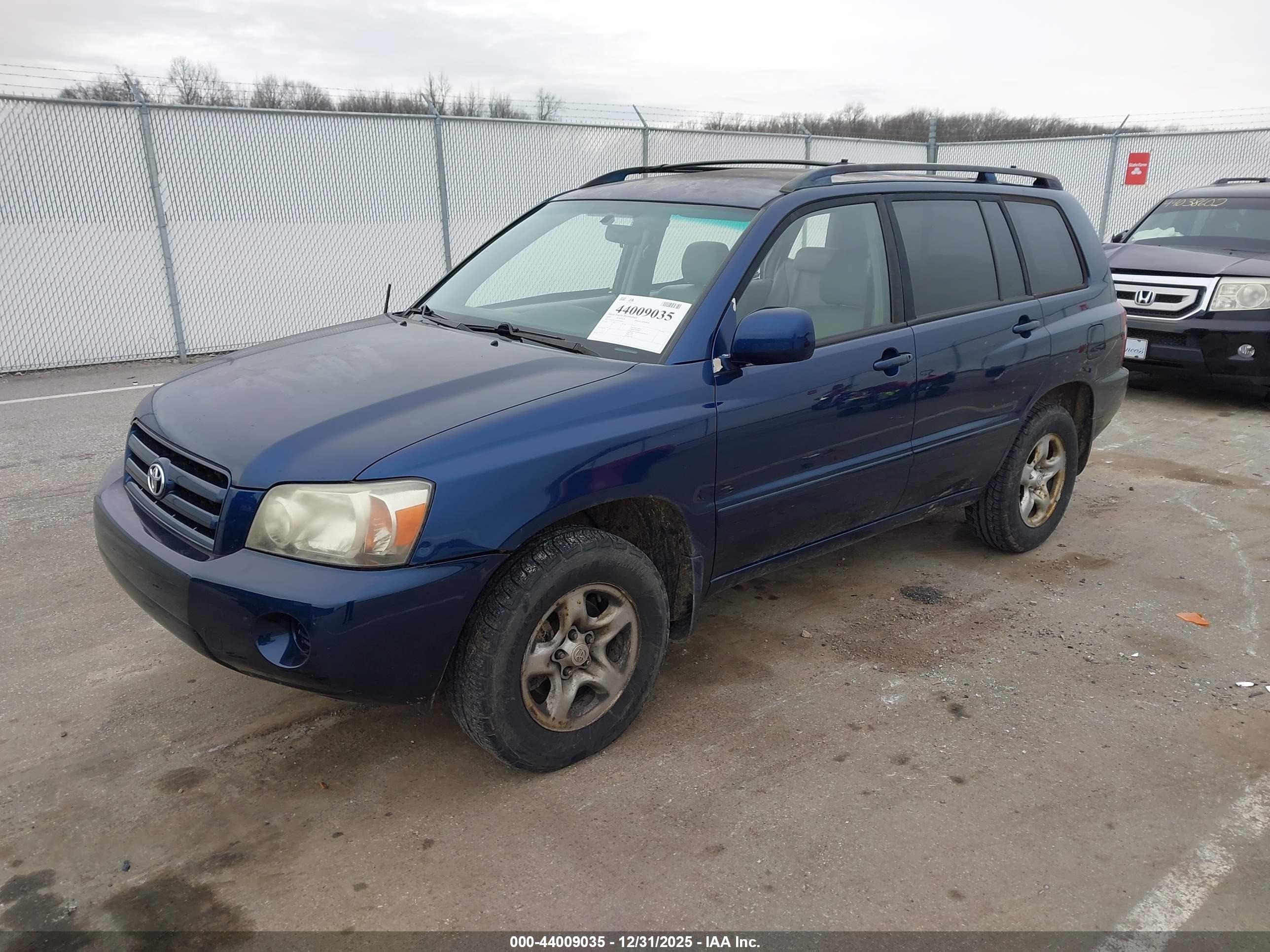 TOYOTA HIGHLANDER image 2