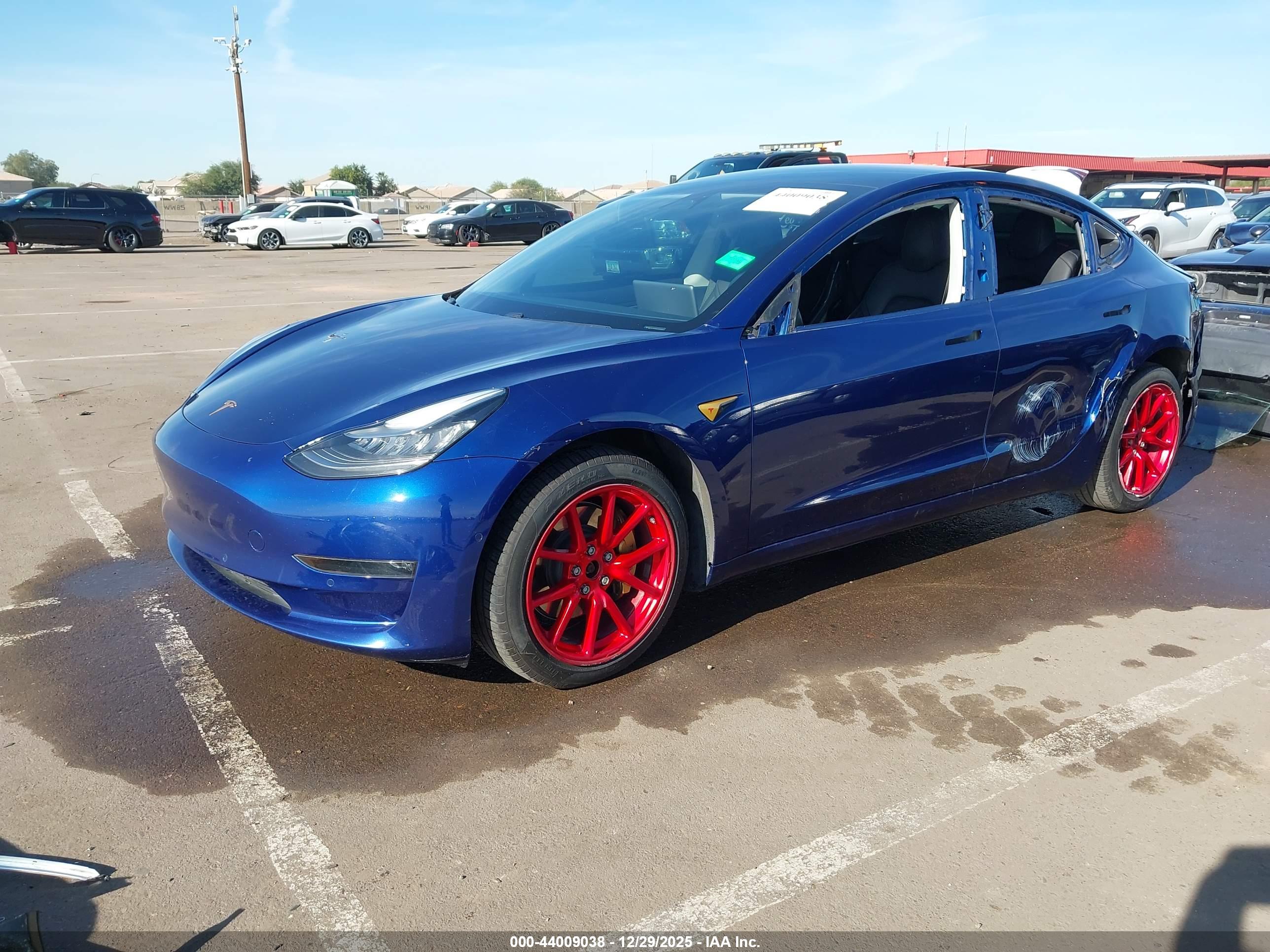 TESLA MODEL image 2