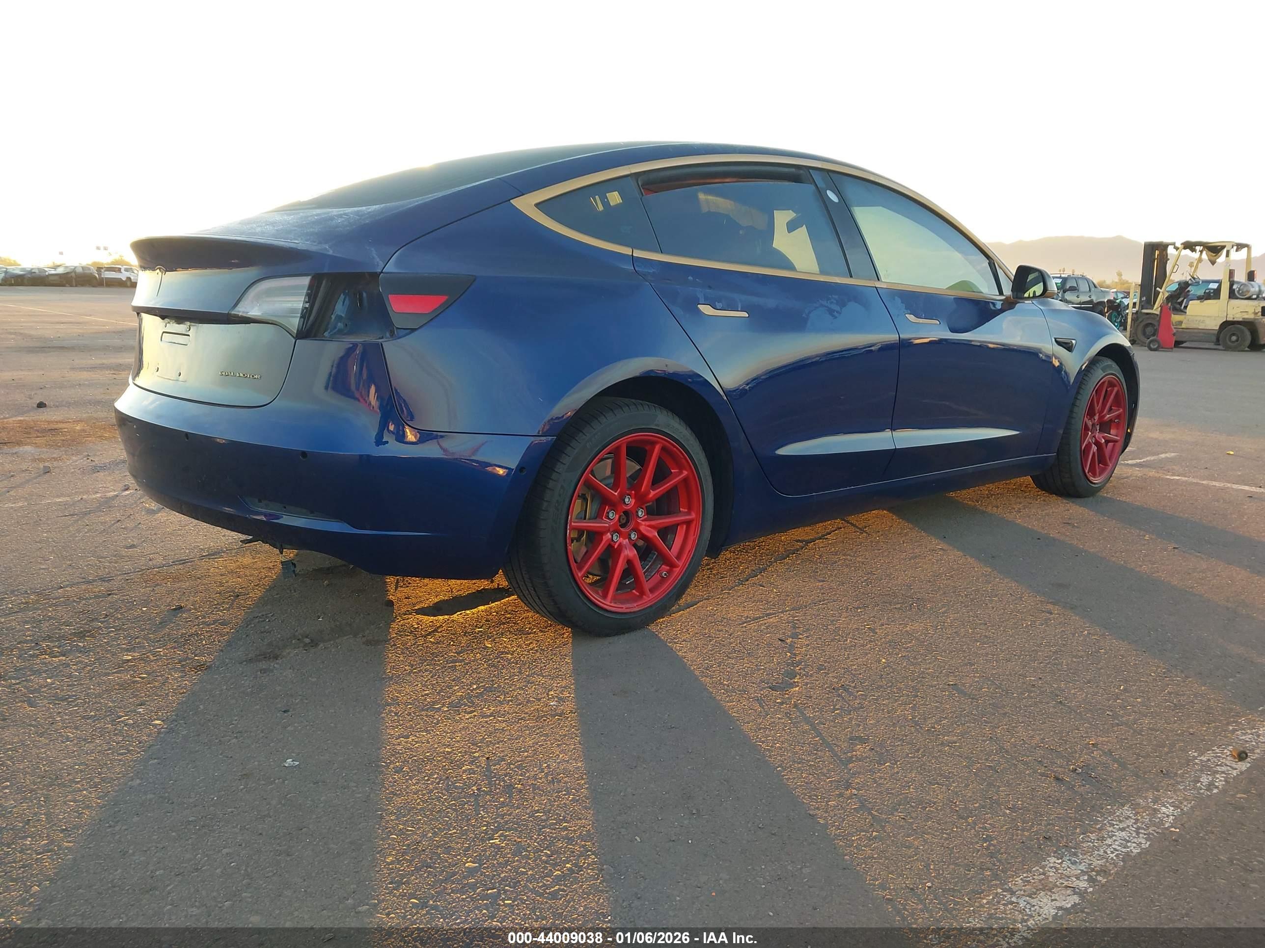 TESLA MODEL image 4