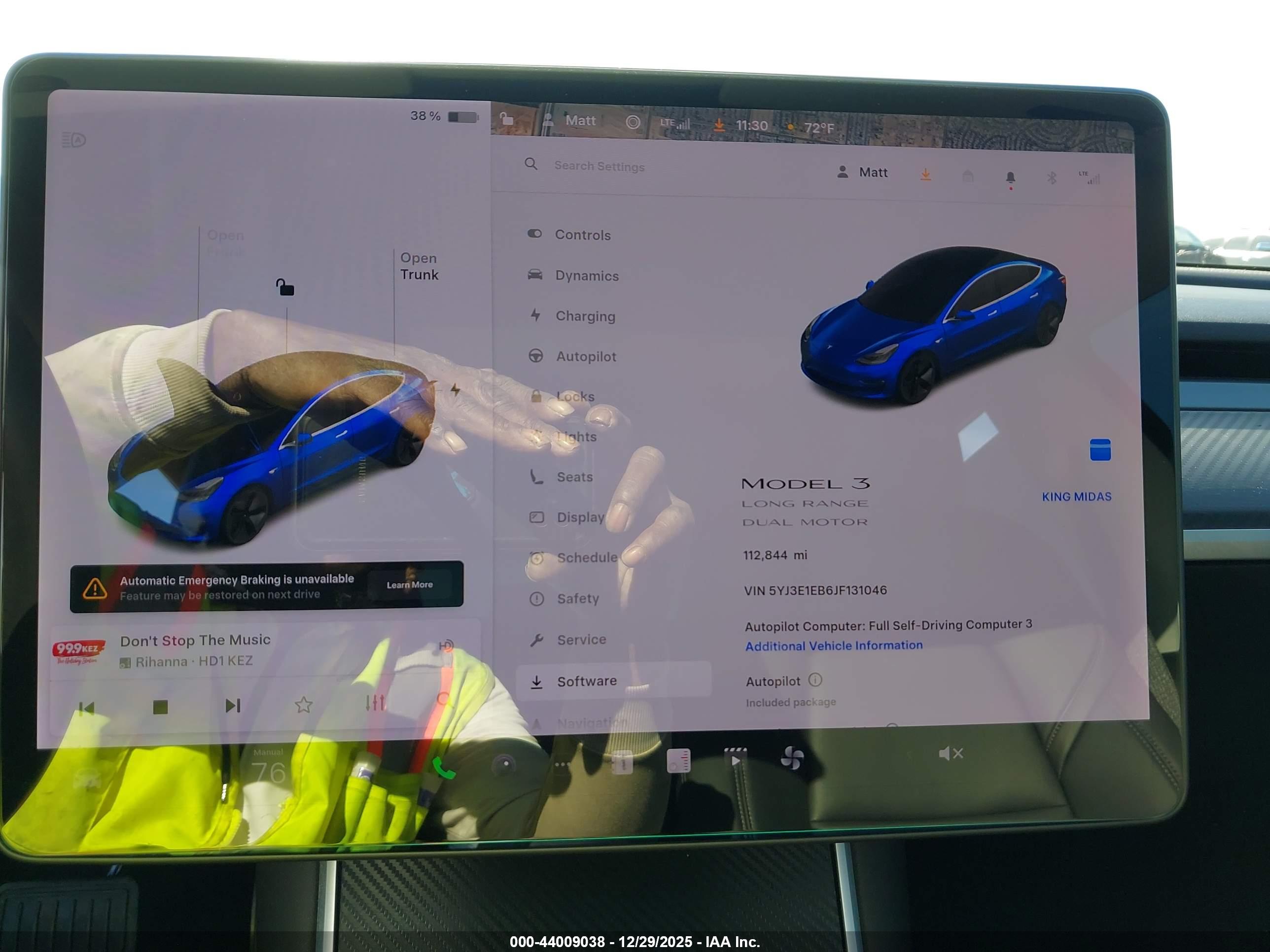 TESLA MODEL image 7