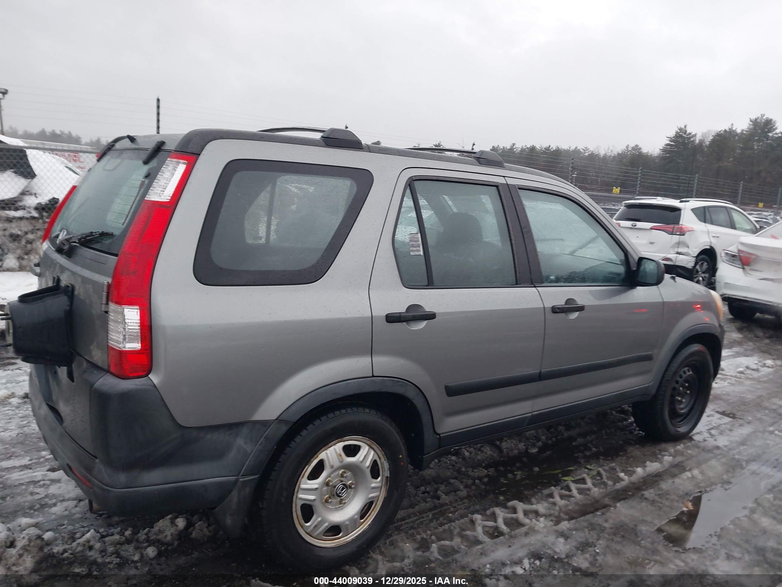 HONDA CR-V image 4