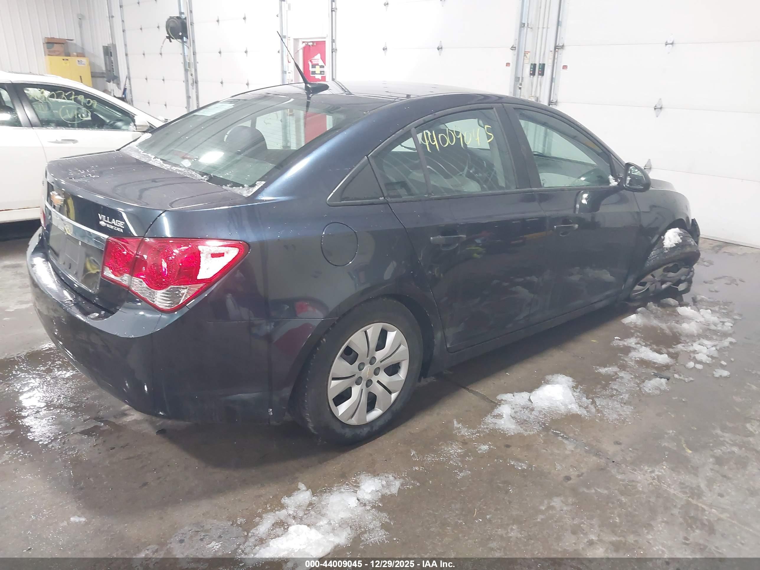 CHEVROLET CRUZE image 4