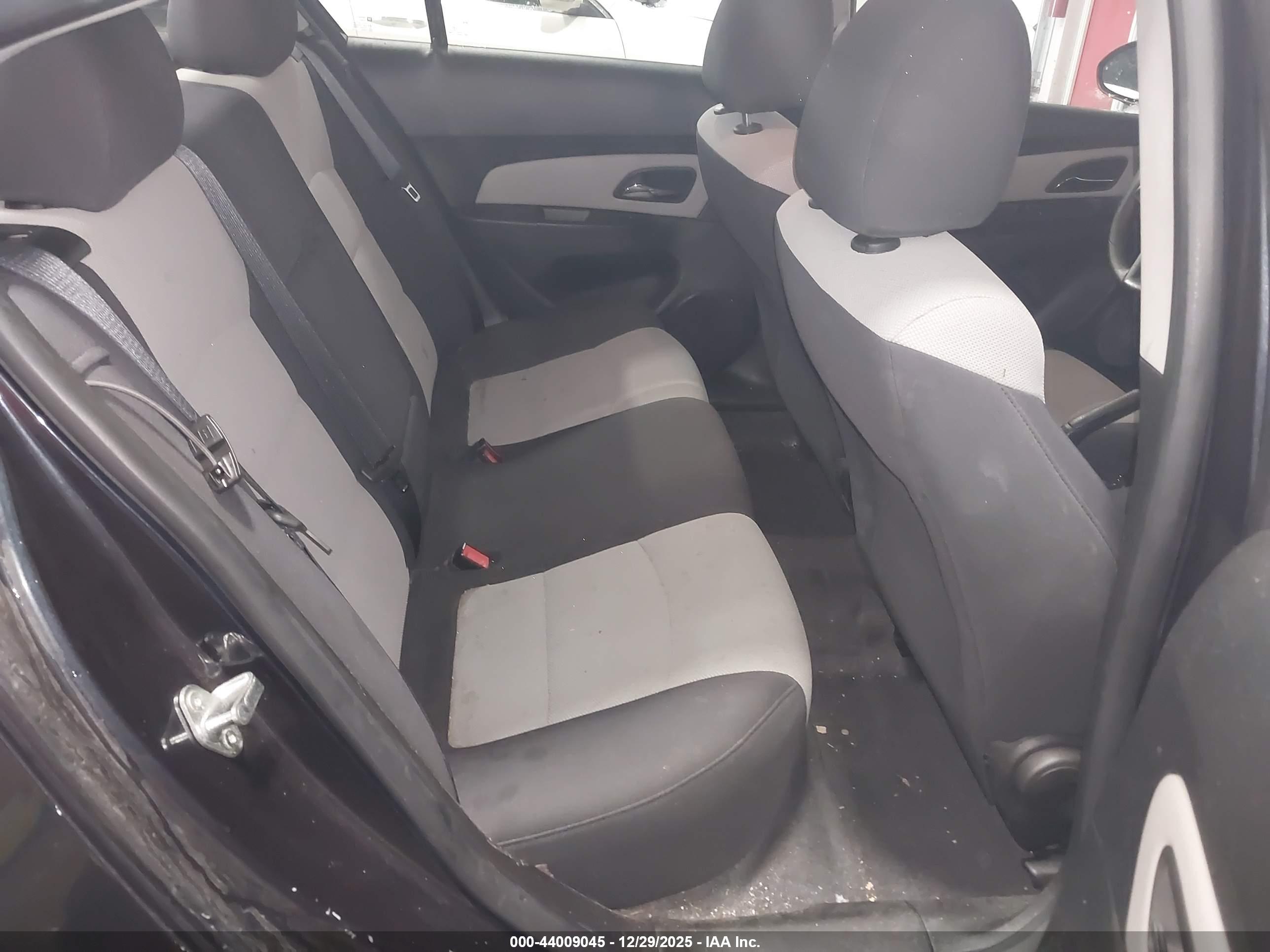 CHEVROLET CRUZE image 8