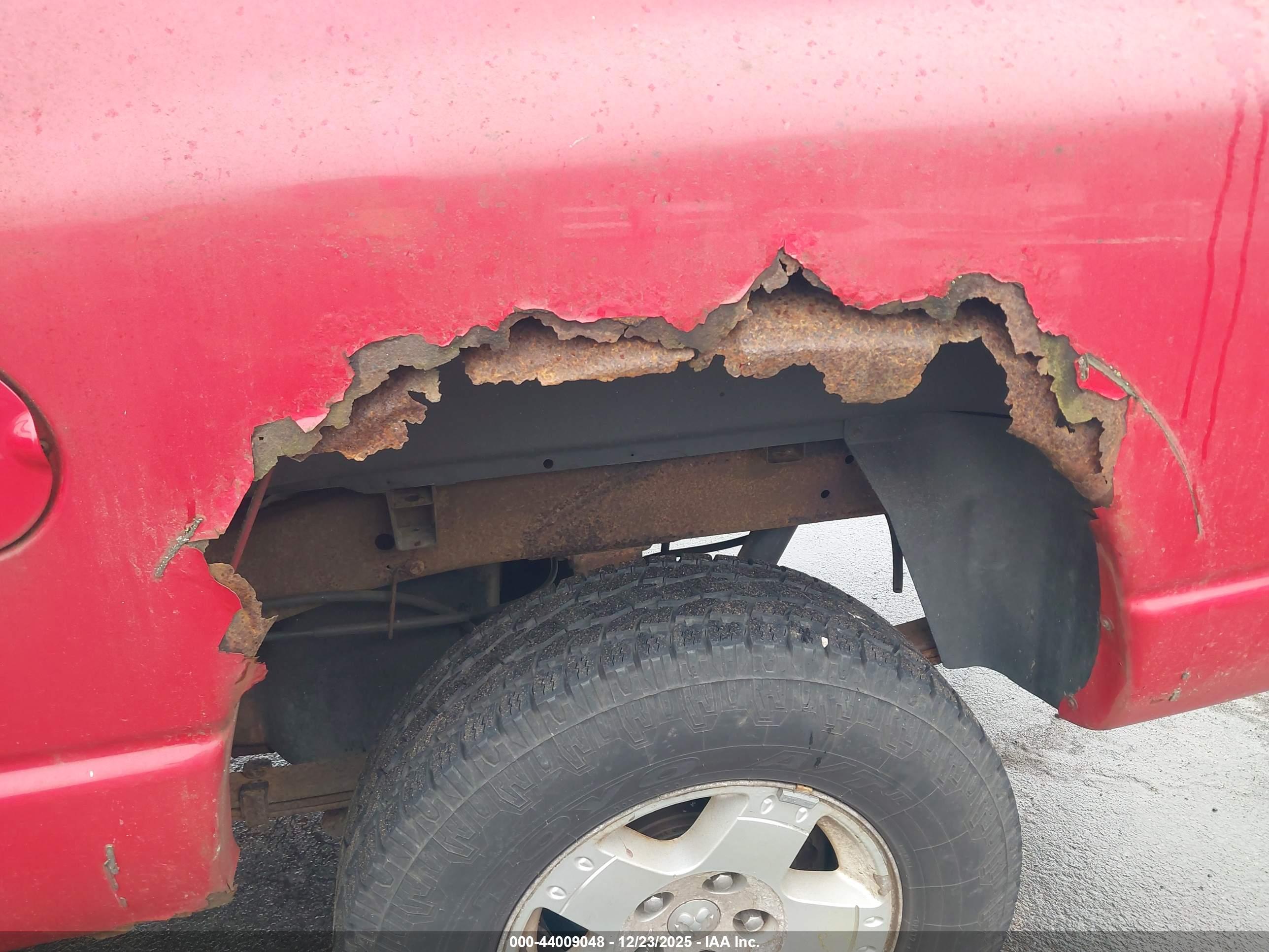 DODGE RAM image 6