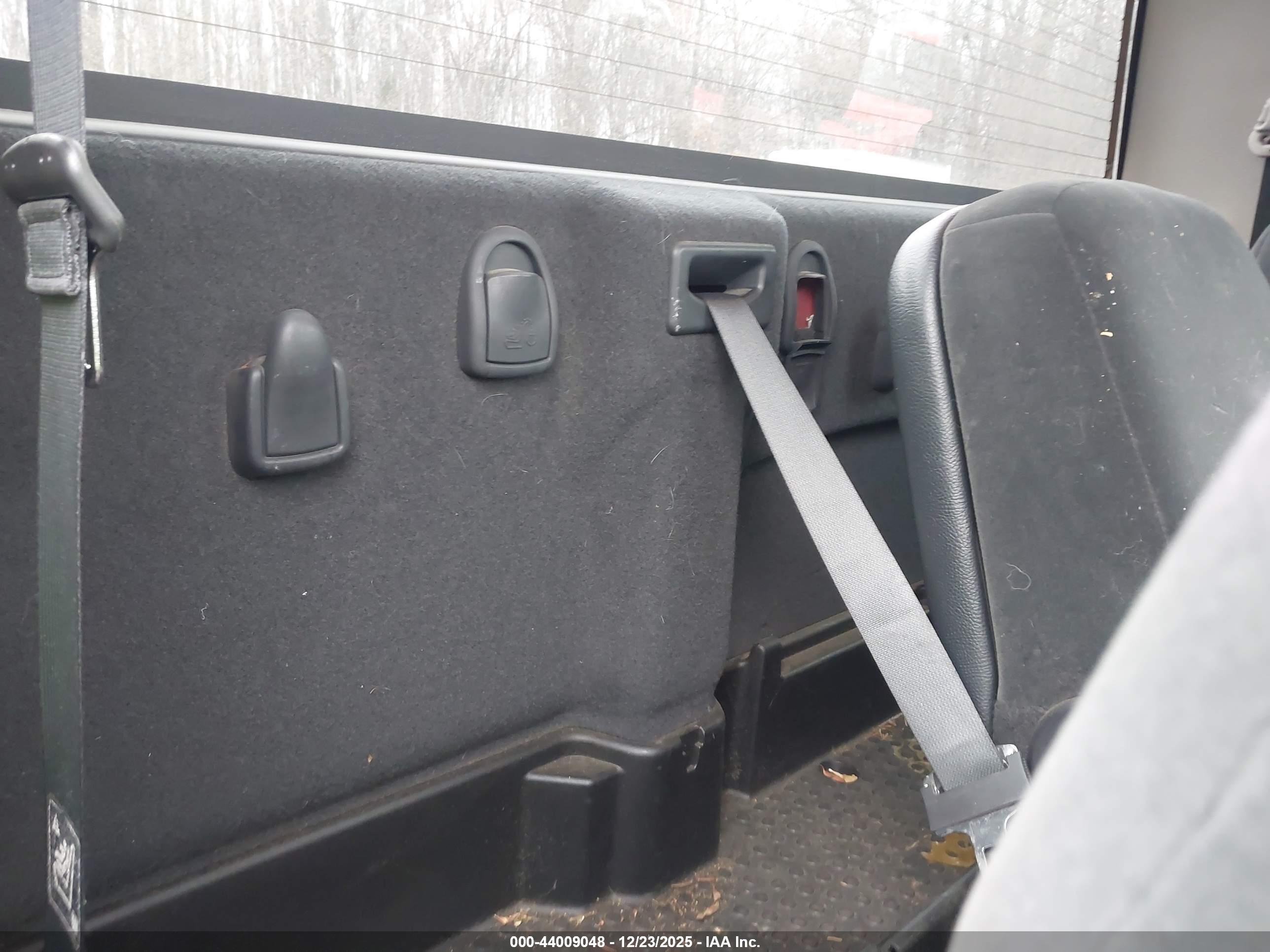 DODGE RAM image 8