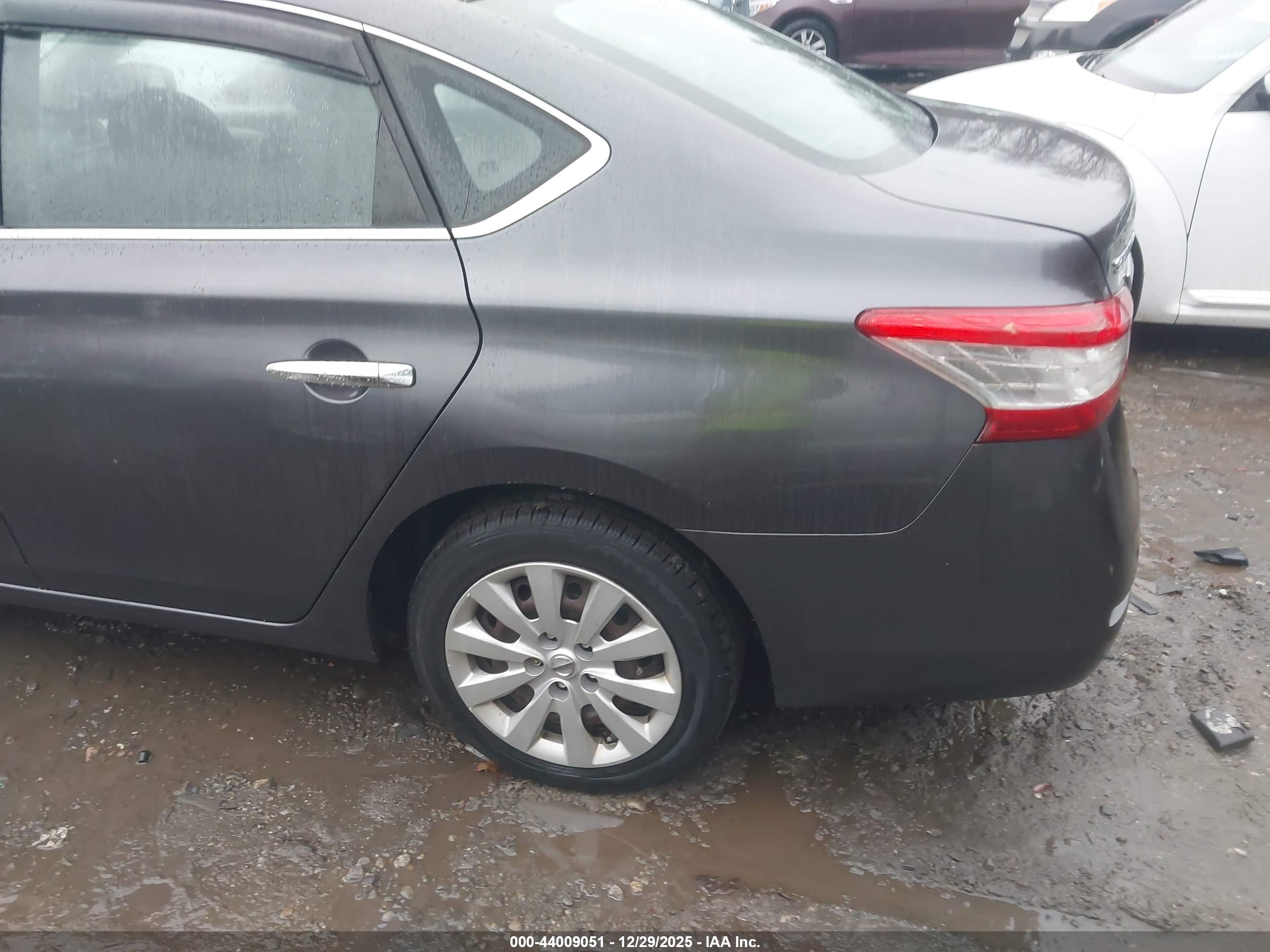 NISSAN SENTRA image 3