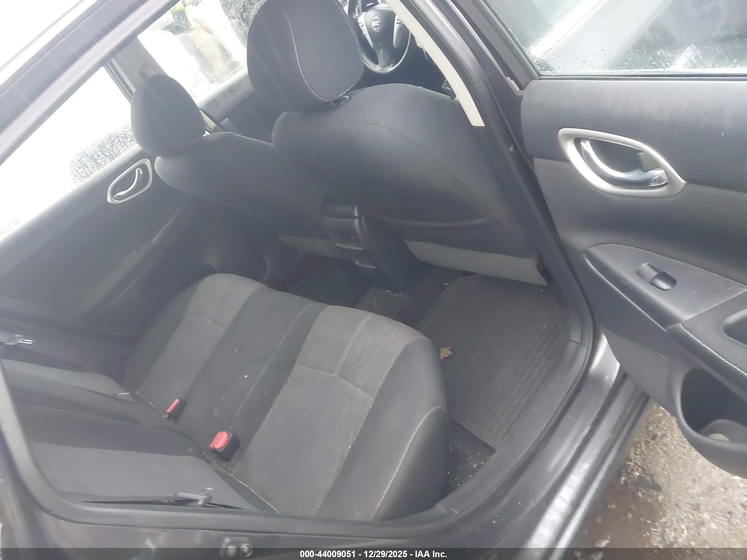 NISSAN SENTRA image 8