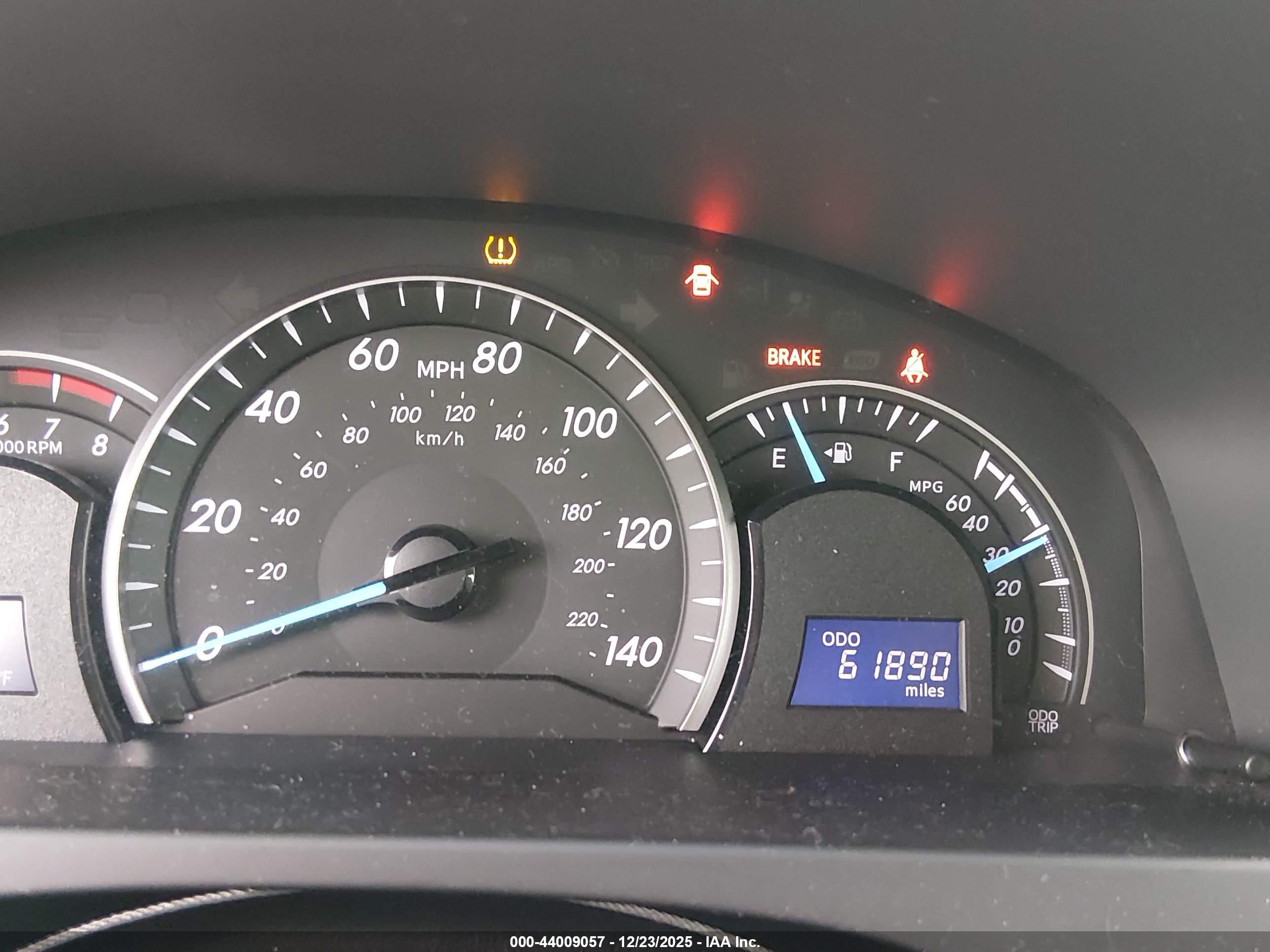 TOYOTA CAMRY image 7