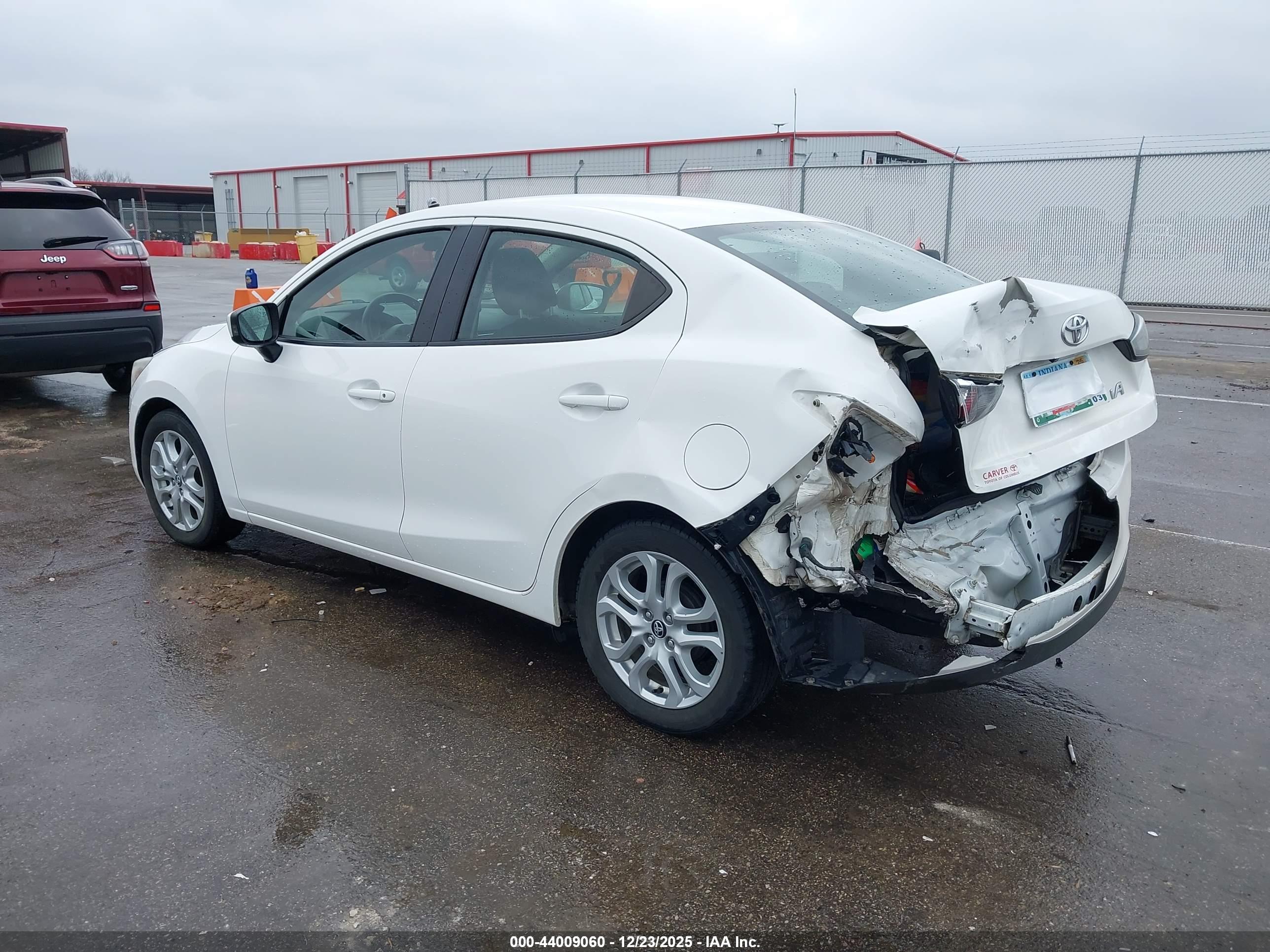 TOYOTA YARIS image 3