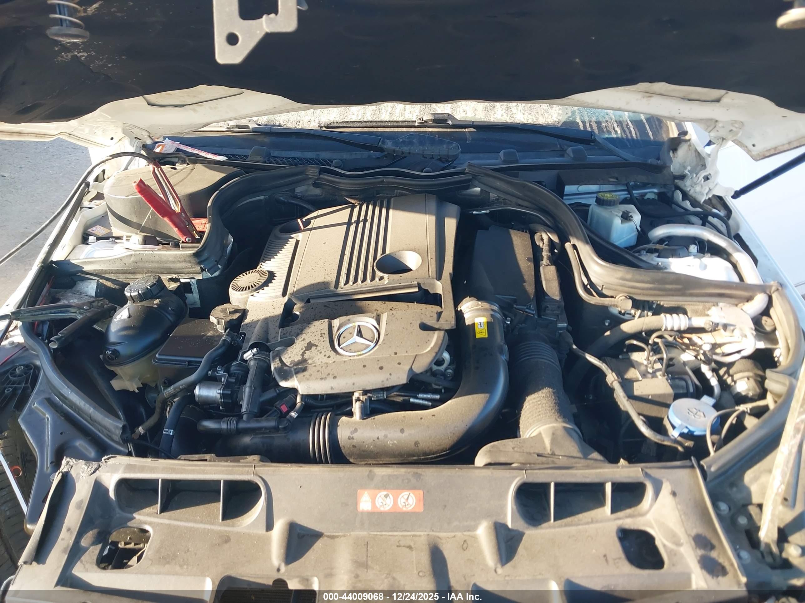 MERCEDES-BENZ C-CLASS image 10
