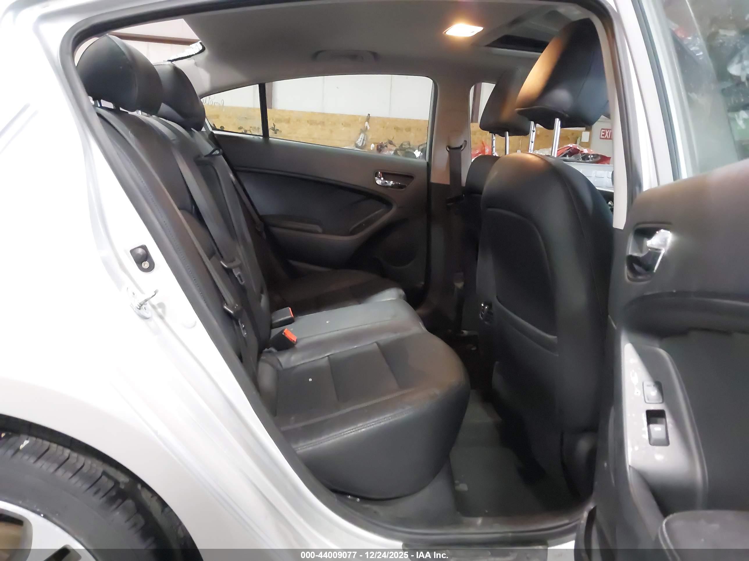 KIA FORTE image 8