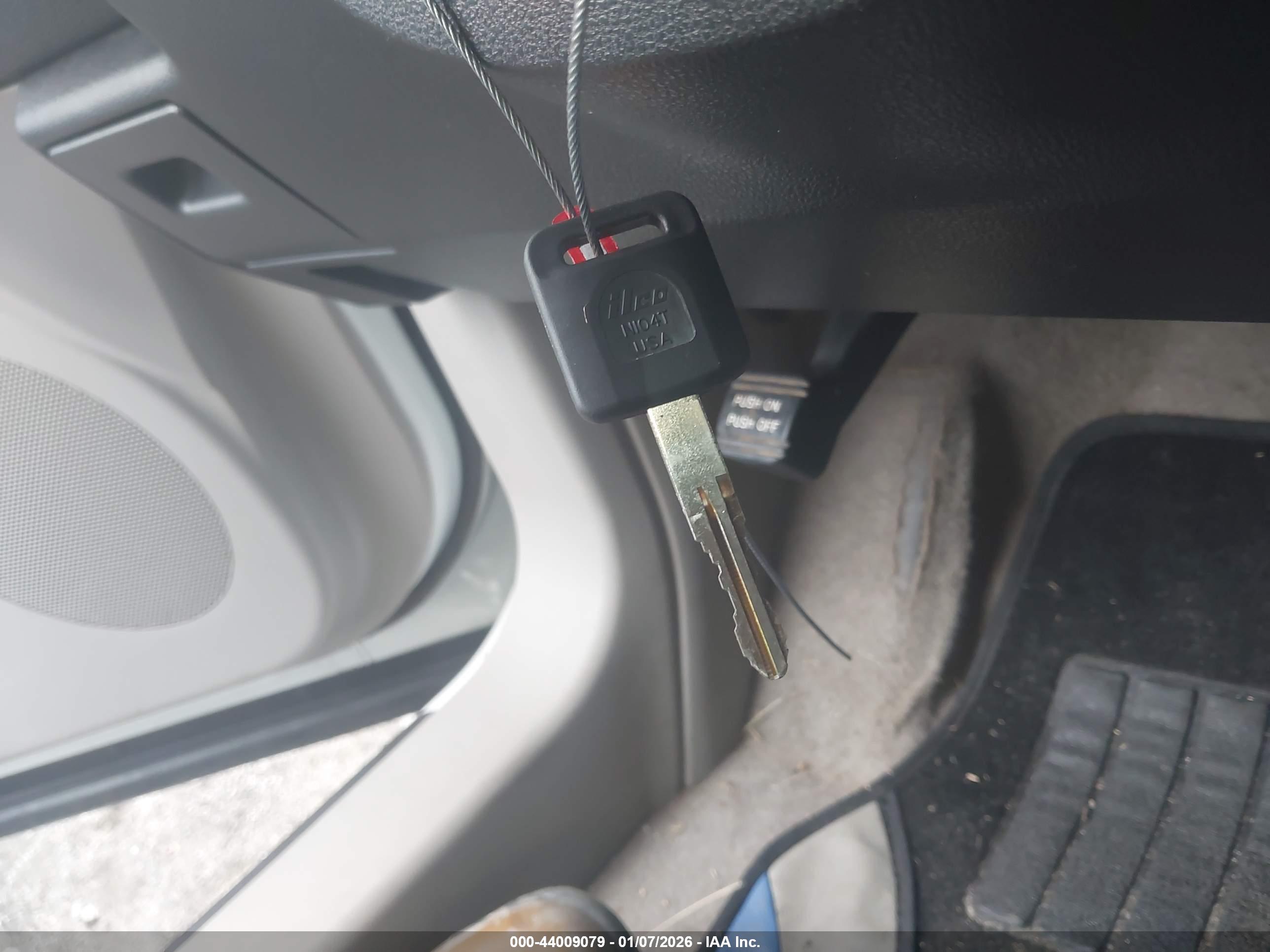 NISSAN ROGUE image 11