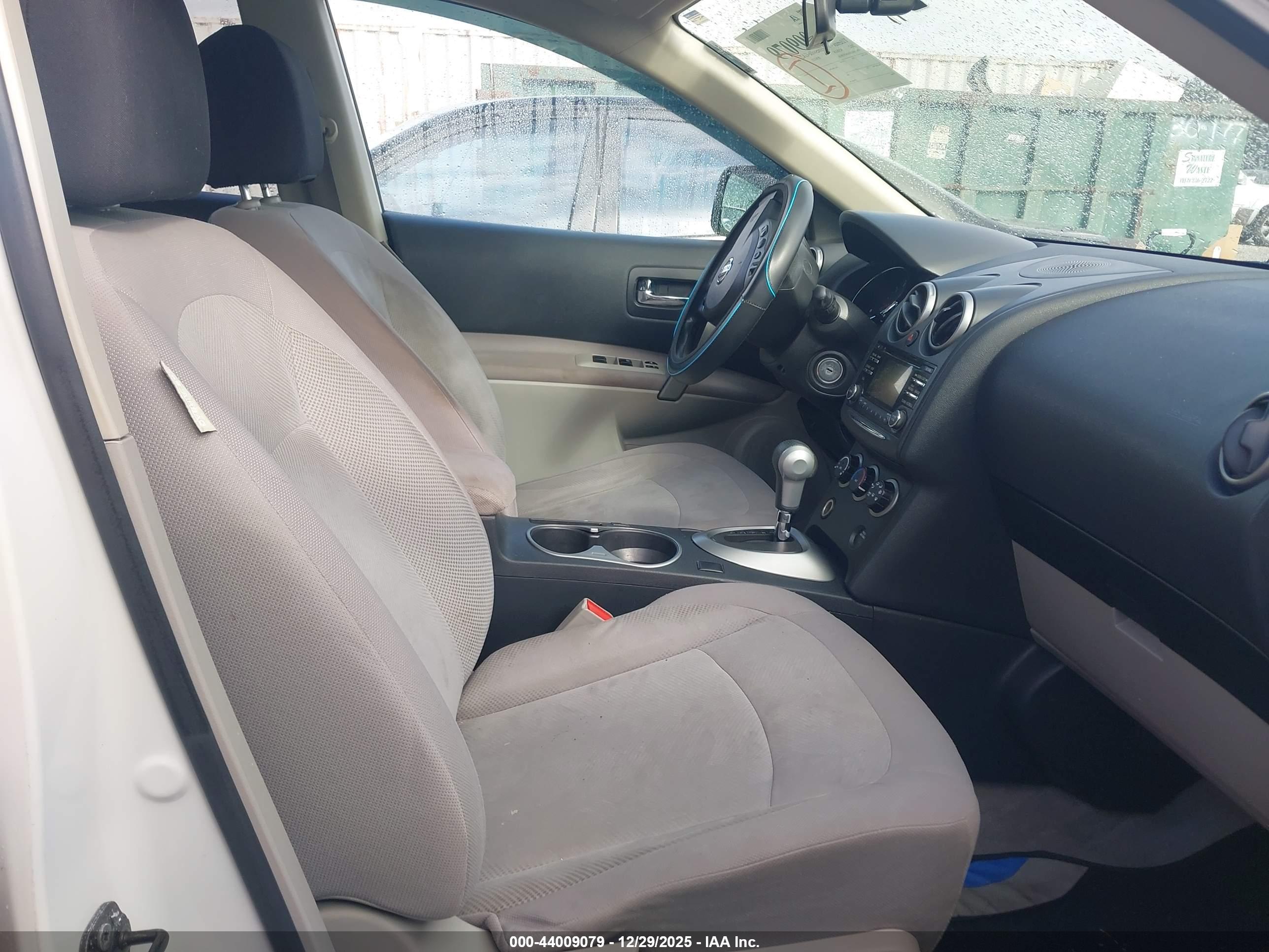 NISSAN ROGUE image 5