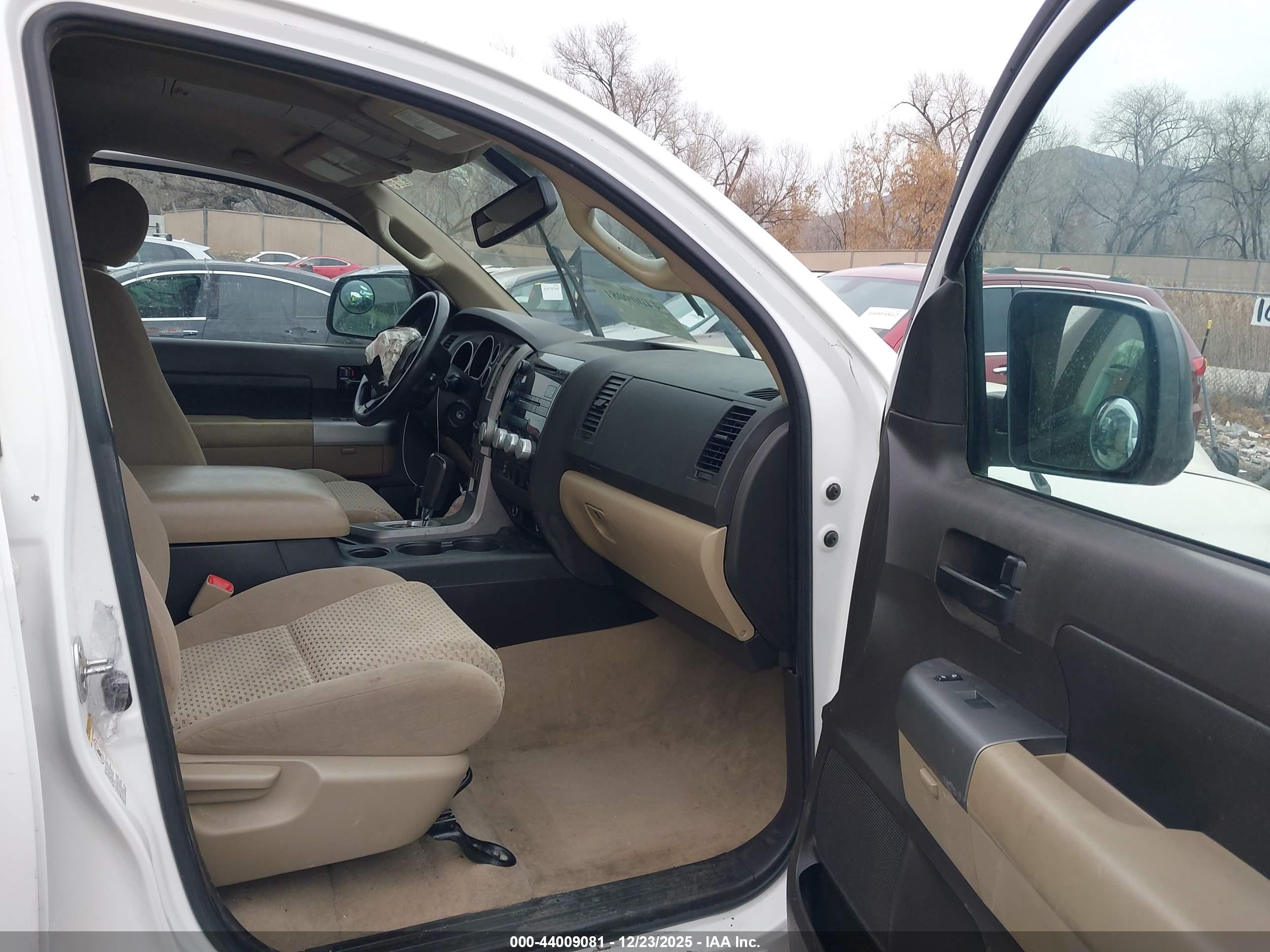 TOYOTA TUNDRA image 5