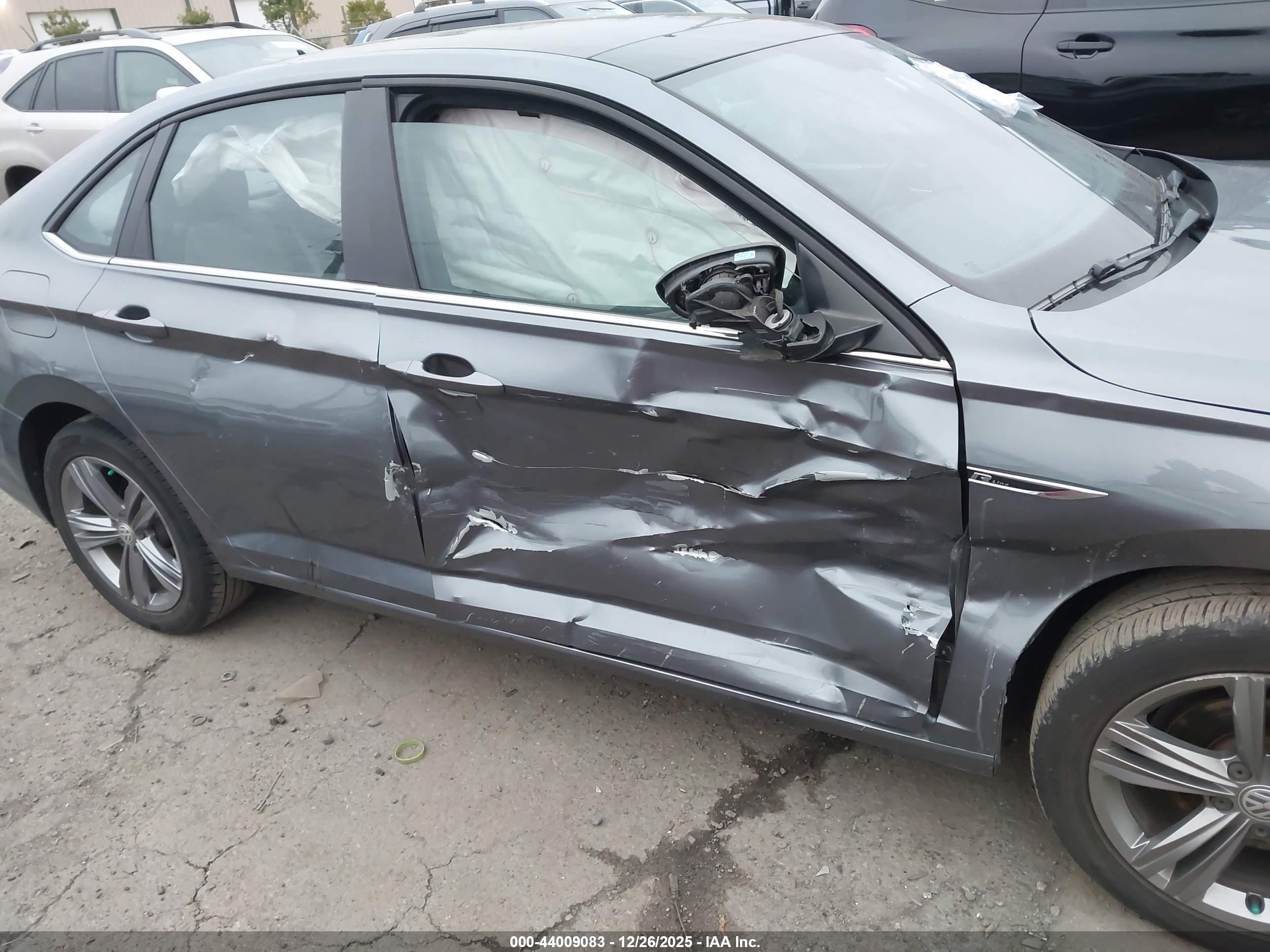 VOLKSWAGEN JETTA image 6