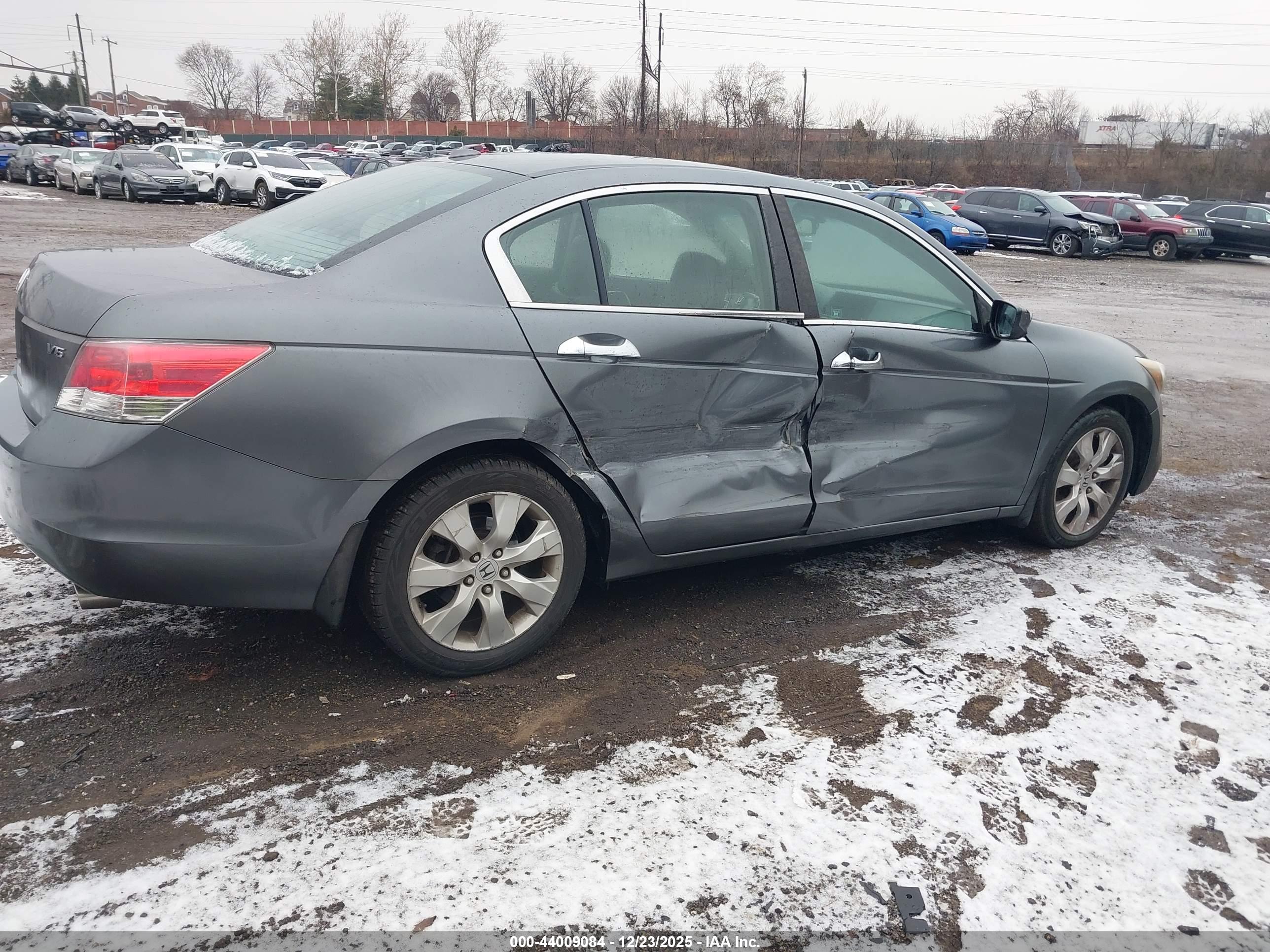 HONDA ACCORD image 4